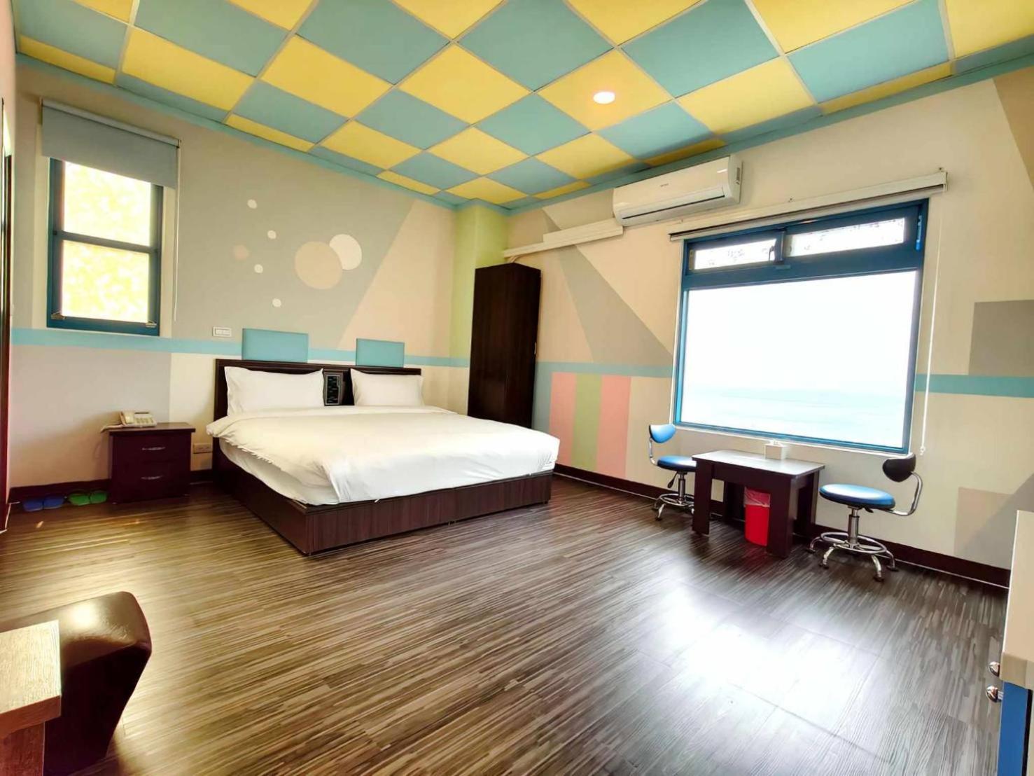 Queen Room with Sea View