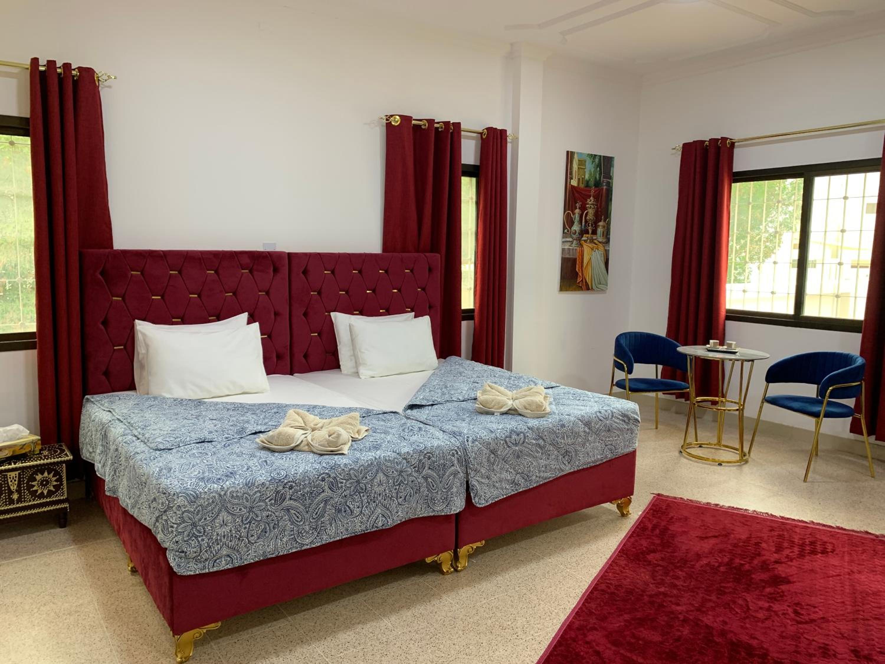 Superior Deluxe Double or Twin Room  photo 3
