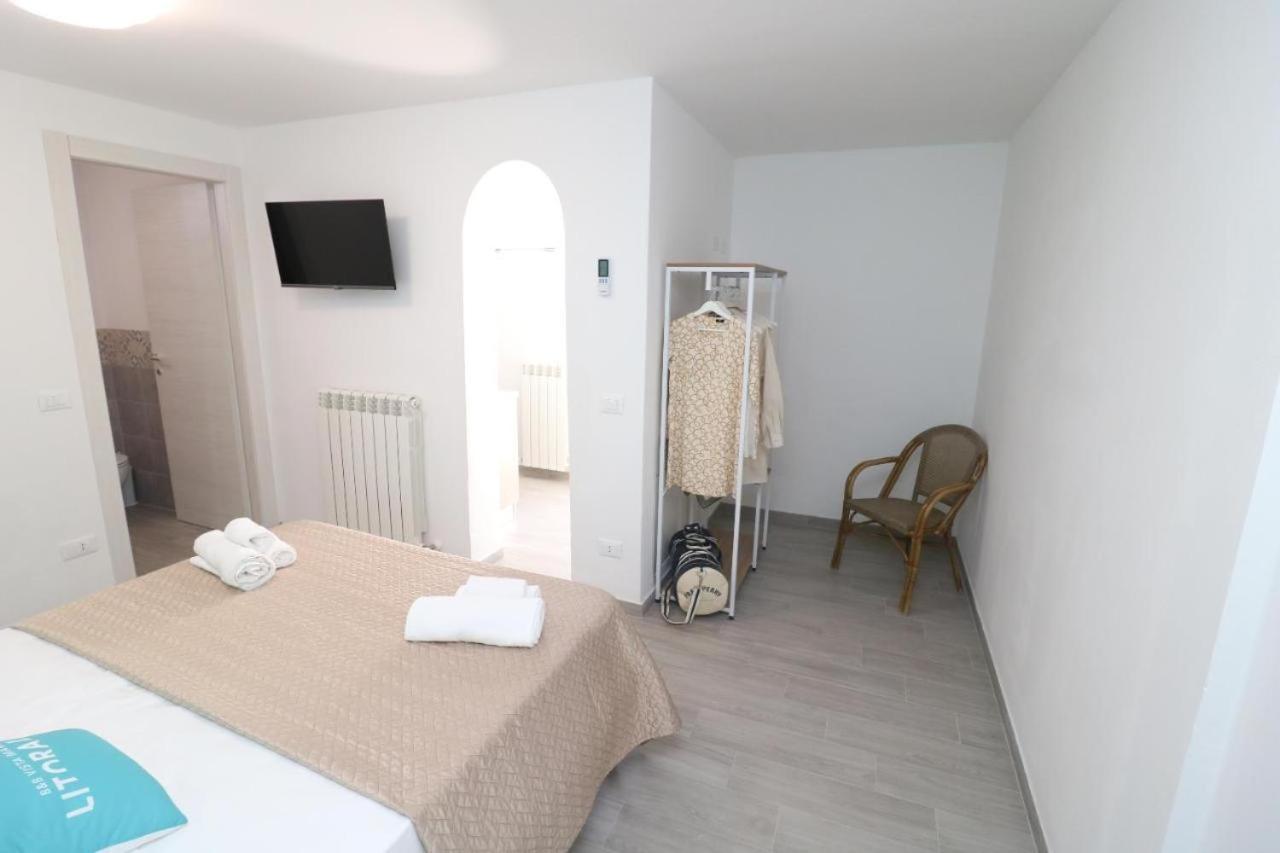 Triple Room with Terrace photo 1