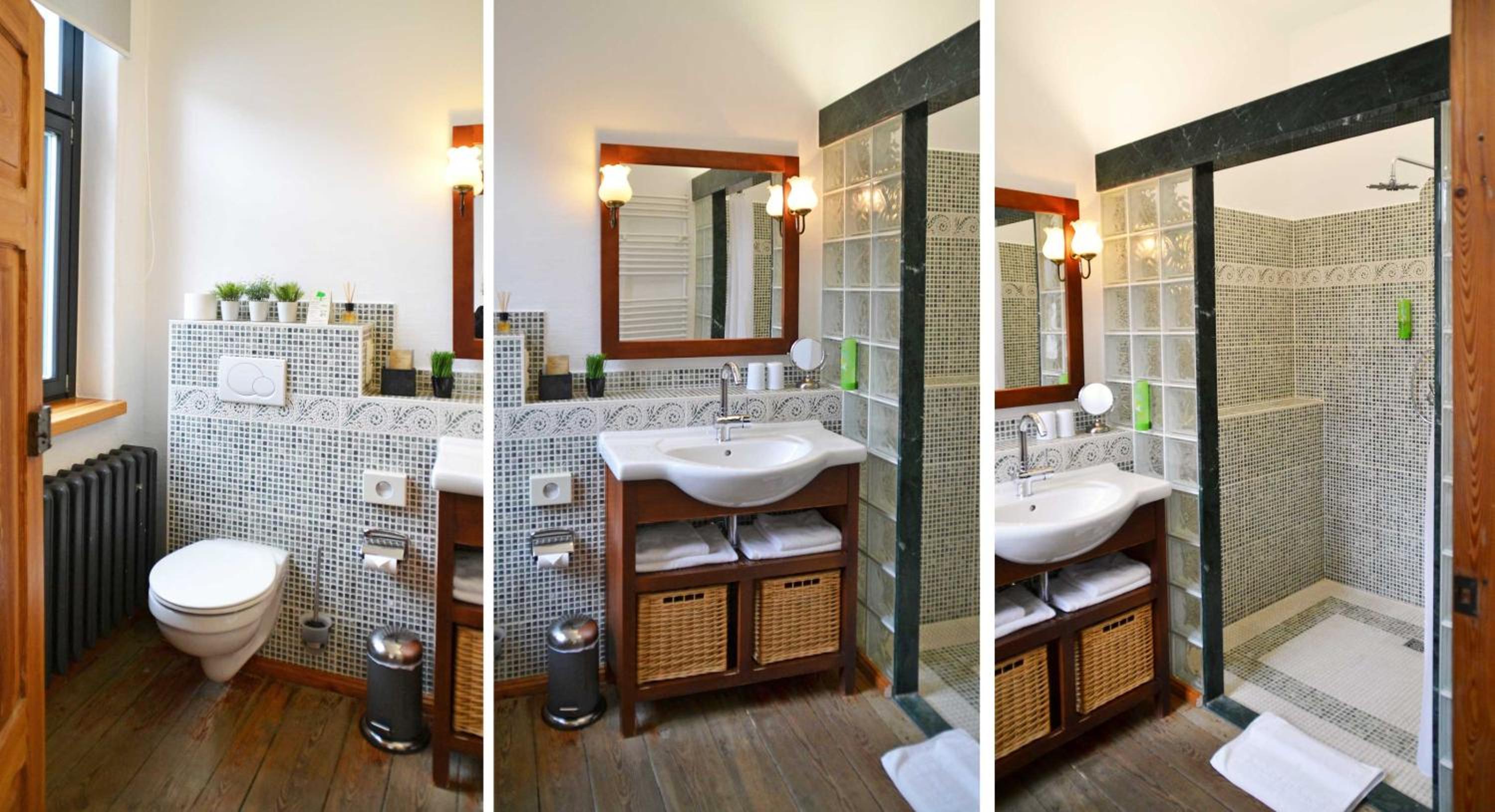 Double Room with Private Bathroom