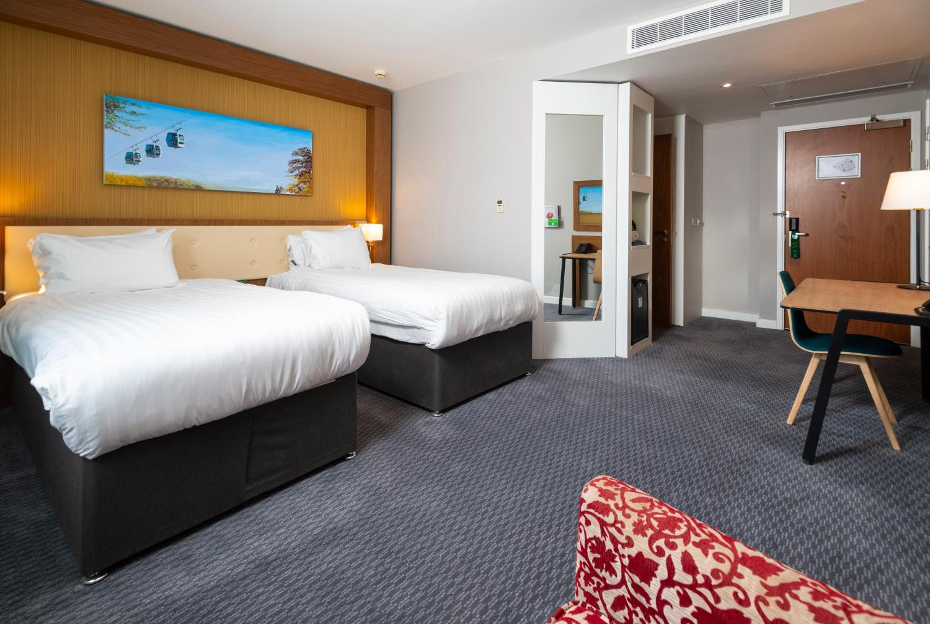 Standard Twin Room - Photo 8
