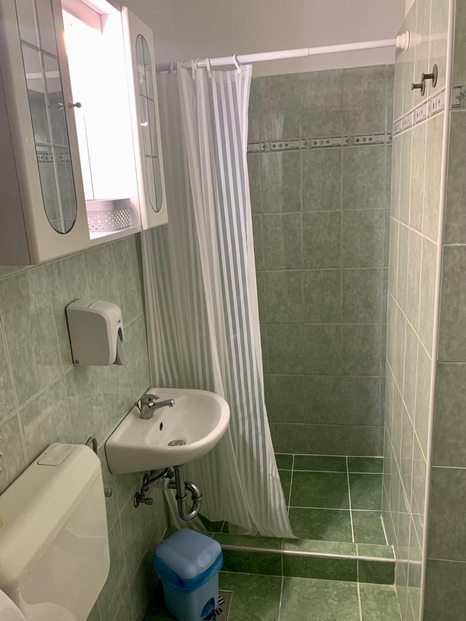Double Room - Photo 15