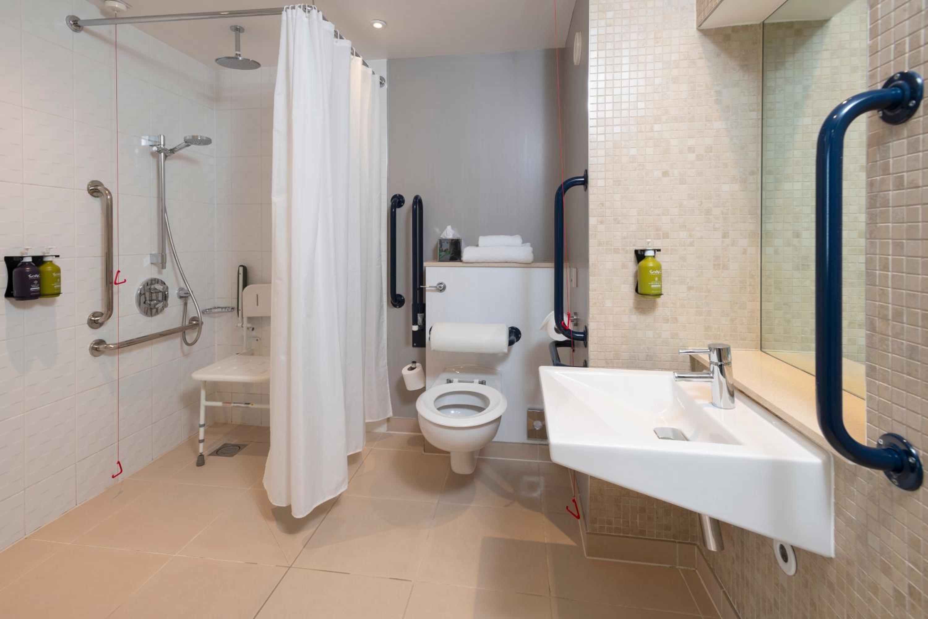 Standard Twin Room - Disability Access - Photo 6