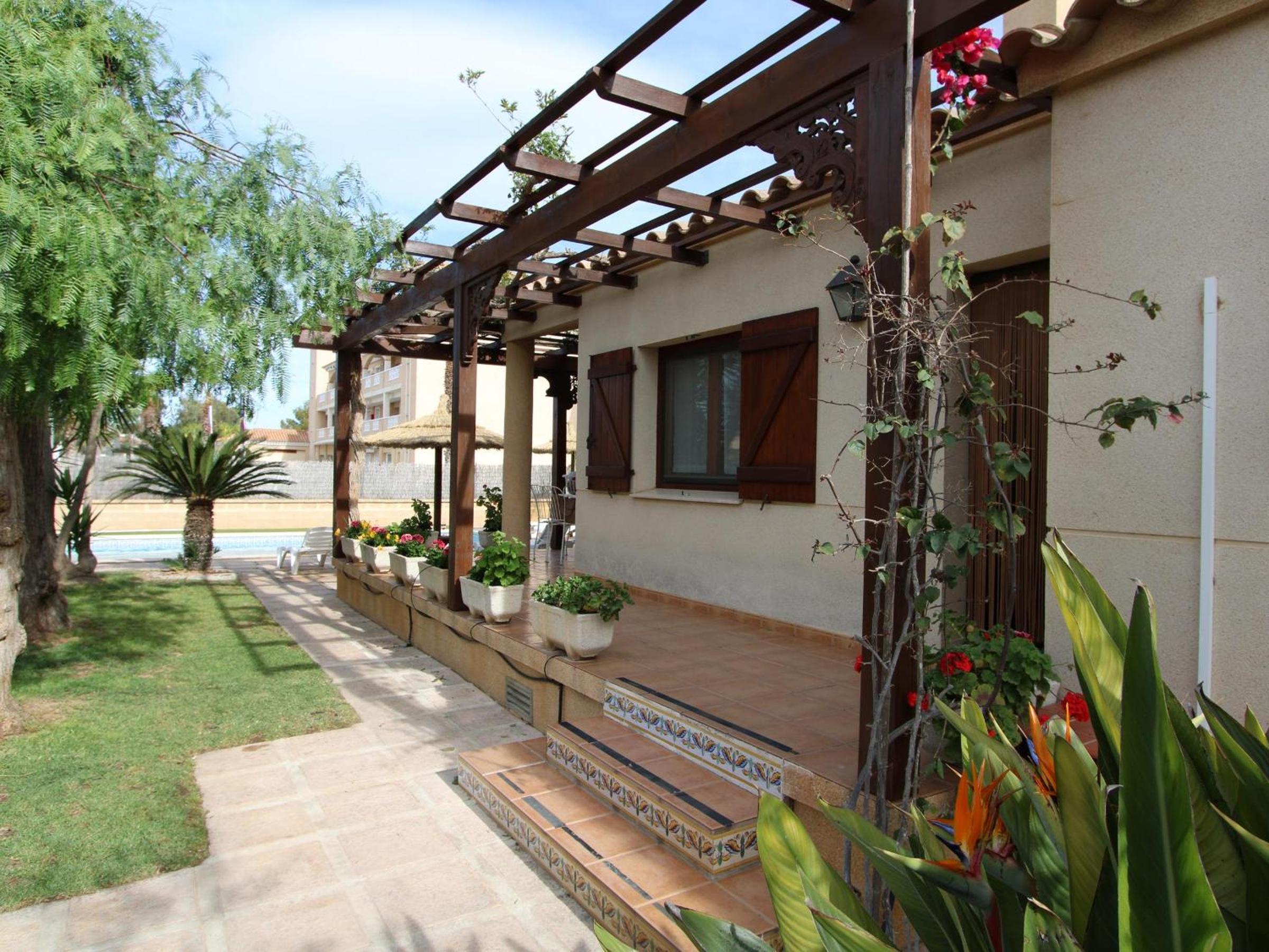 Villa photo 3