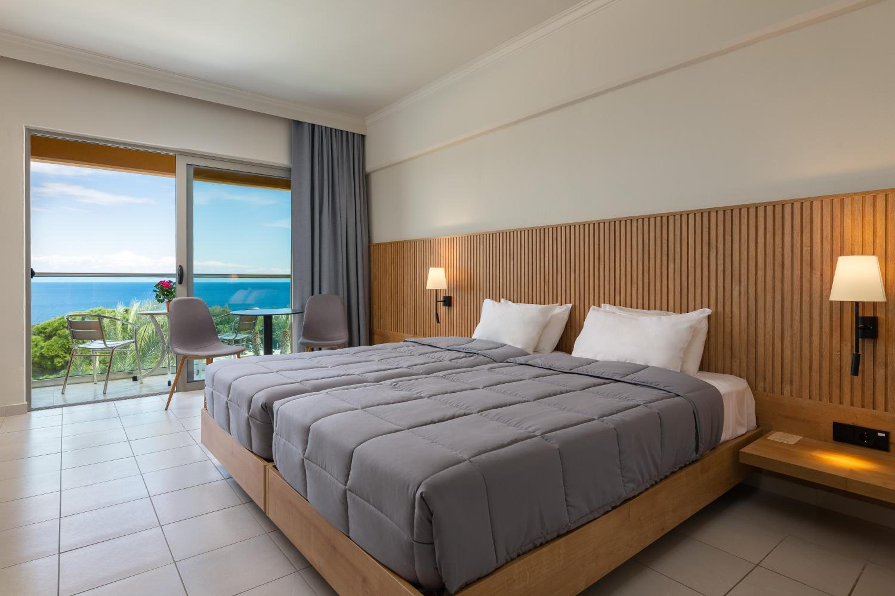Twin Room with Sea View photo 1
