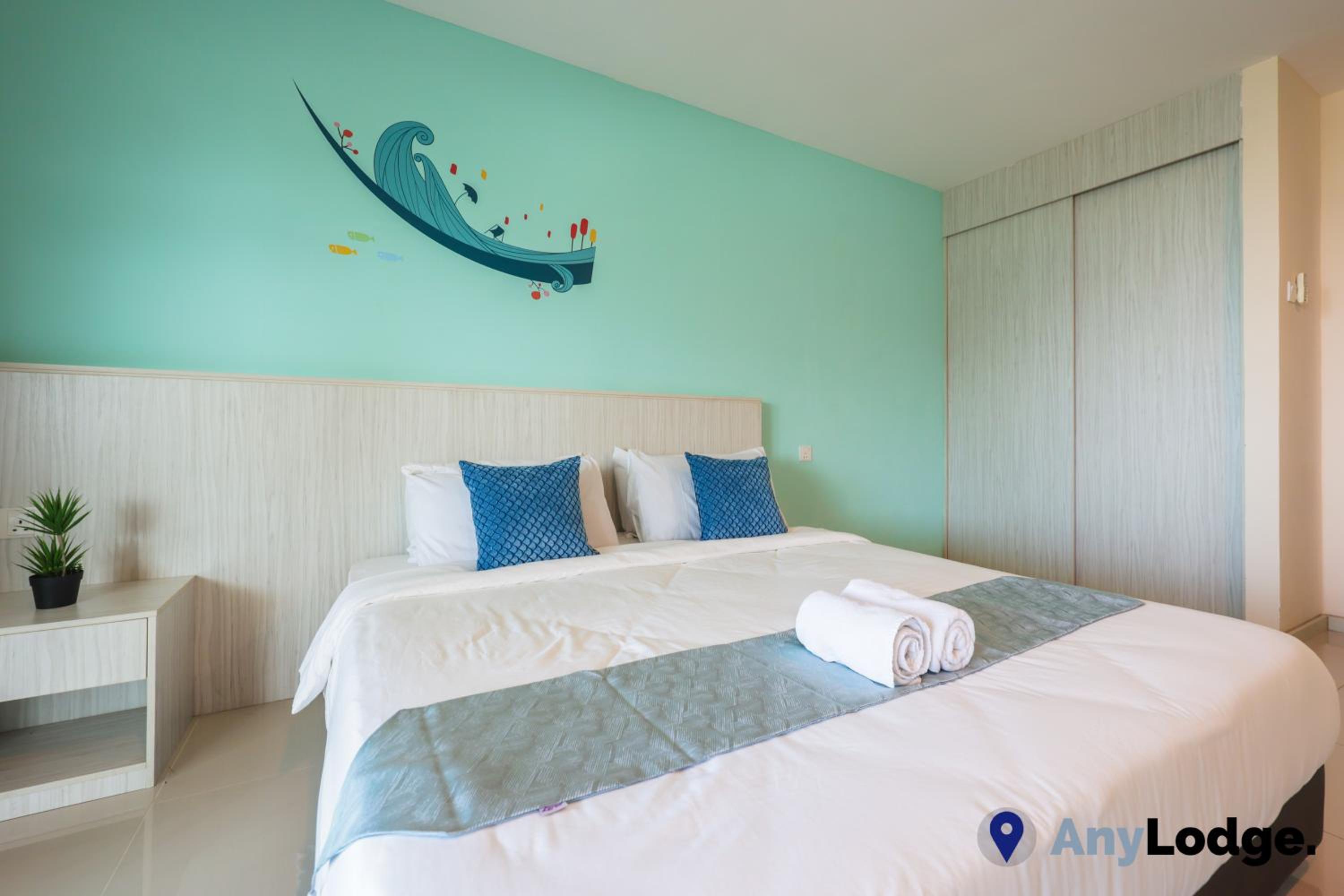 Superior Suite with Sea View - Photo 13