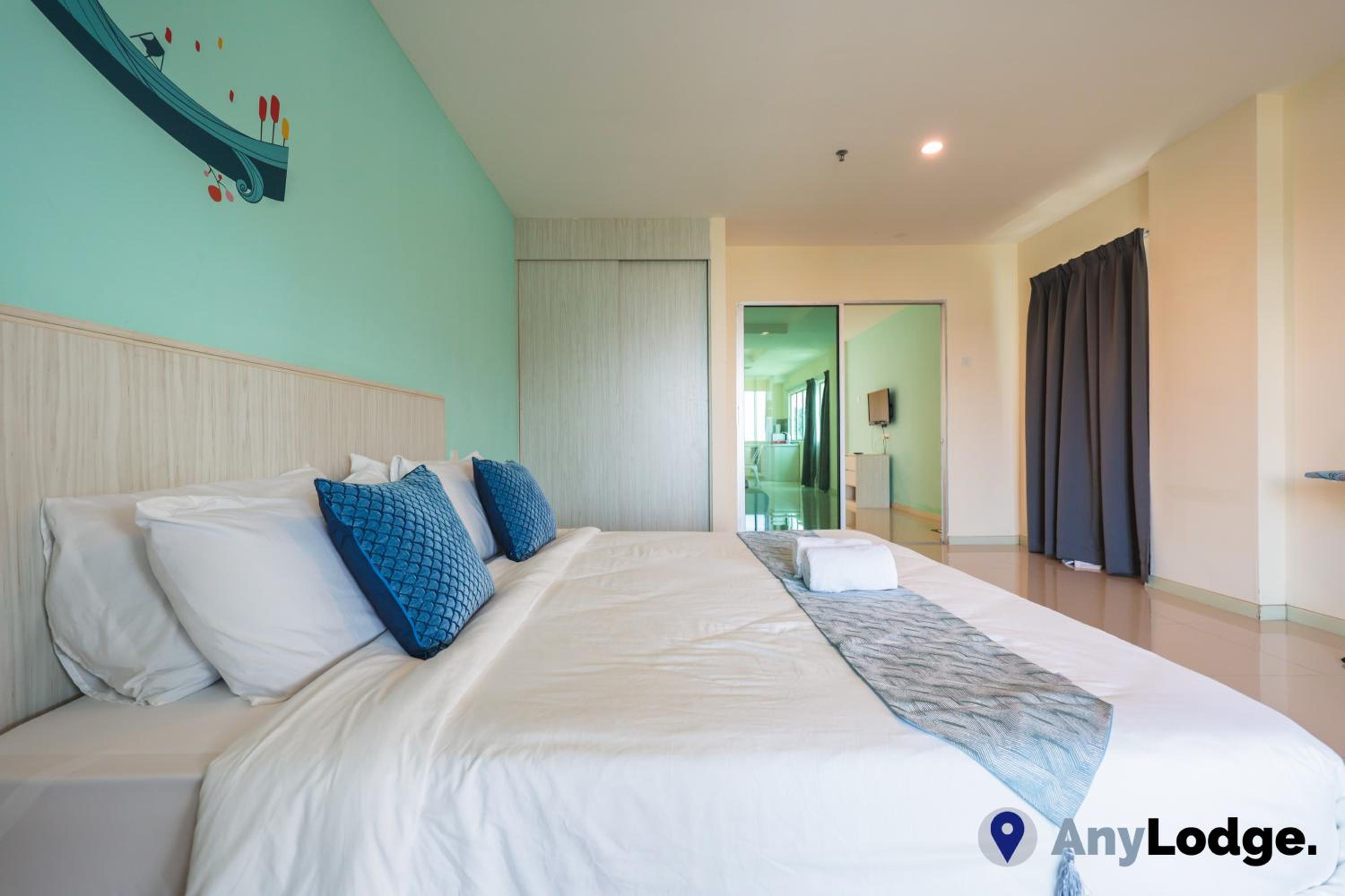 Superior Suite with Sea View - Photo 14