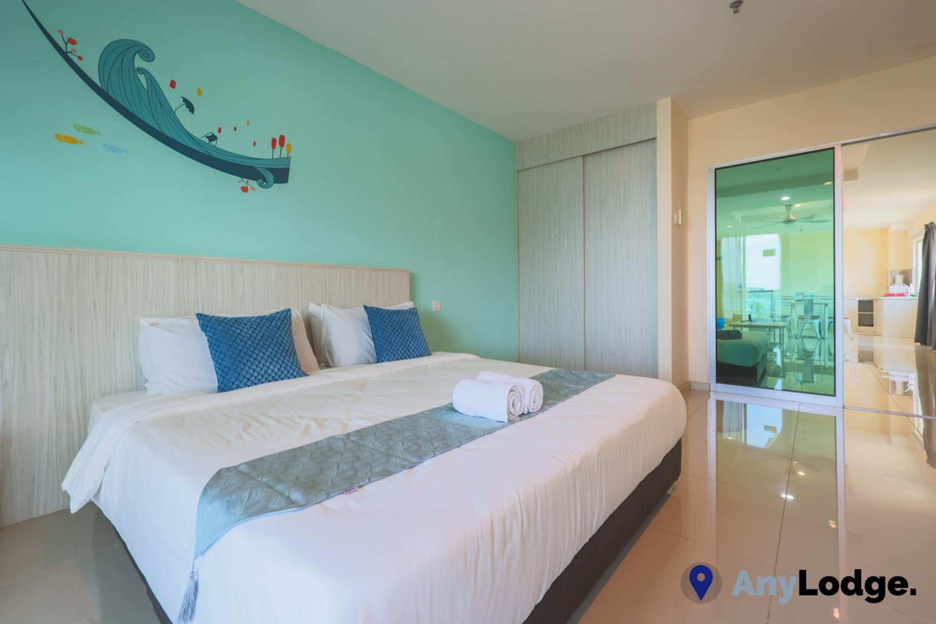 Superior Suite with Sea View - Photo 15