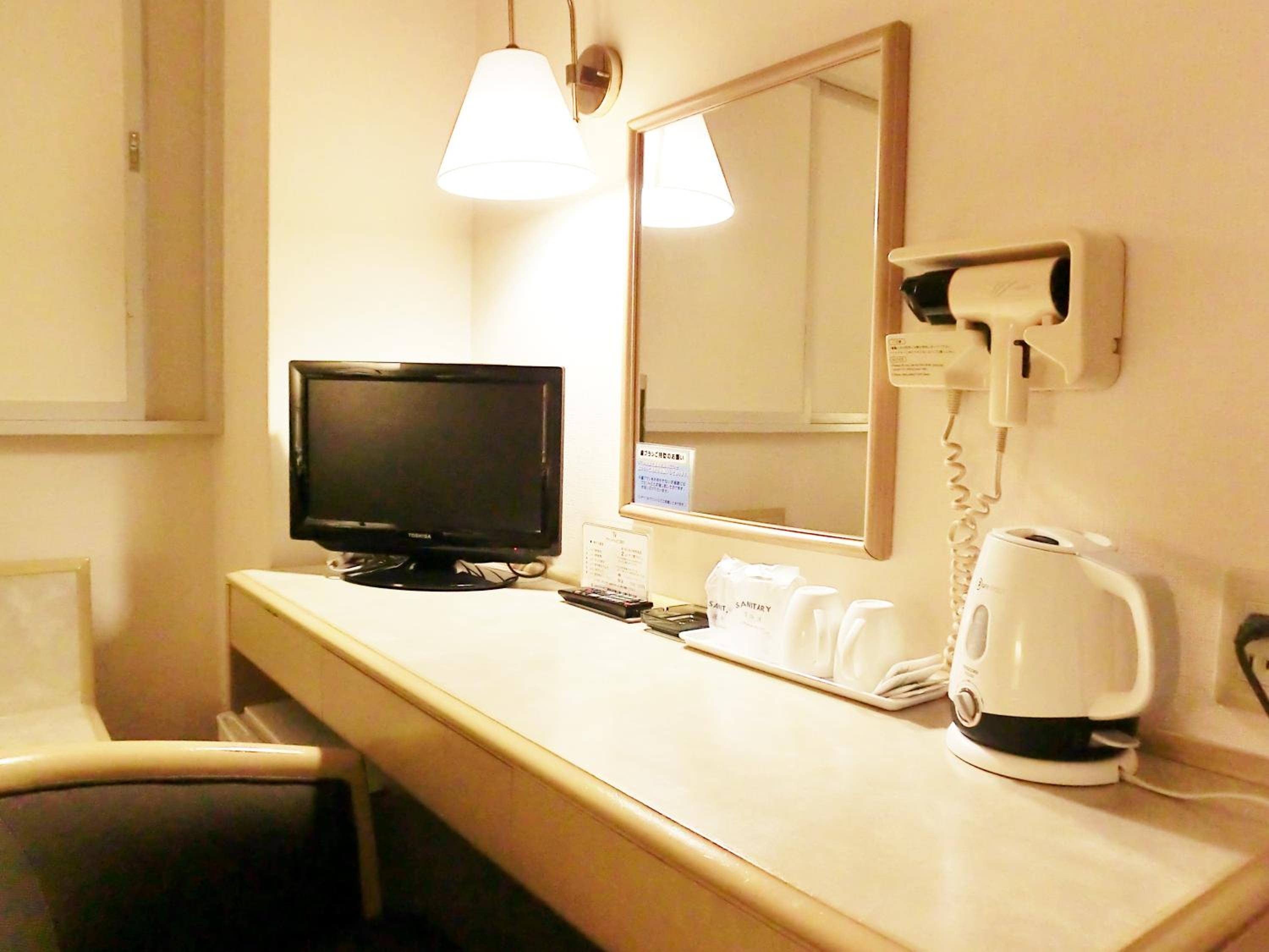 Twin Room - Main Building - Smoking photo 2