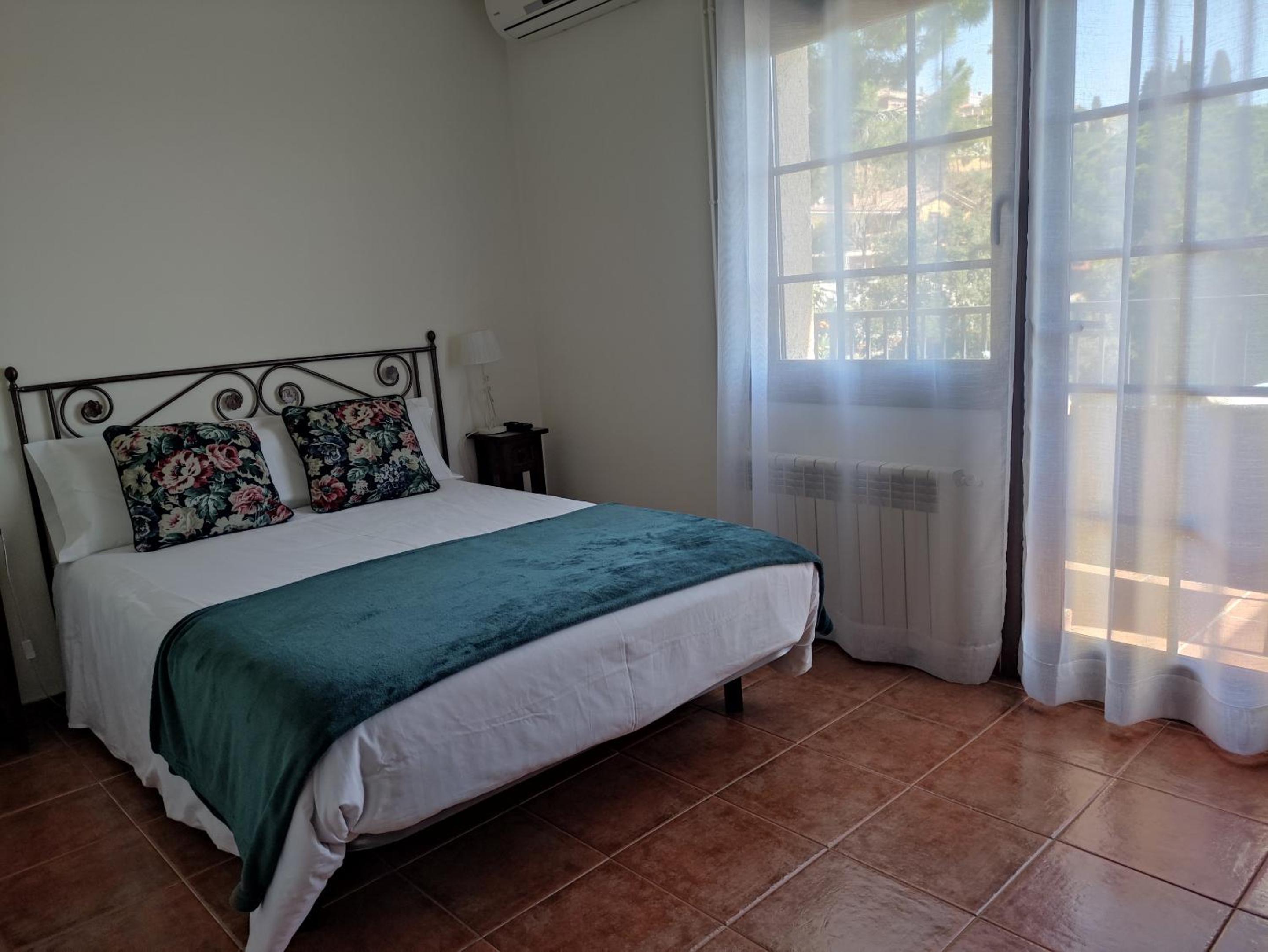 Family Room with Sea View photo 2
