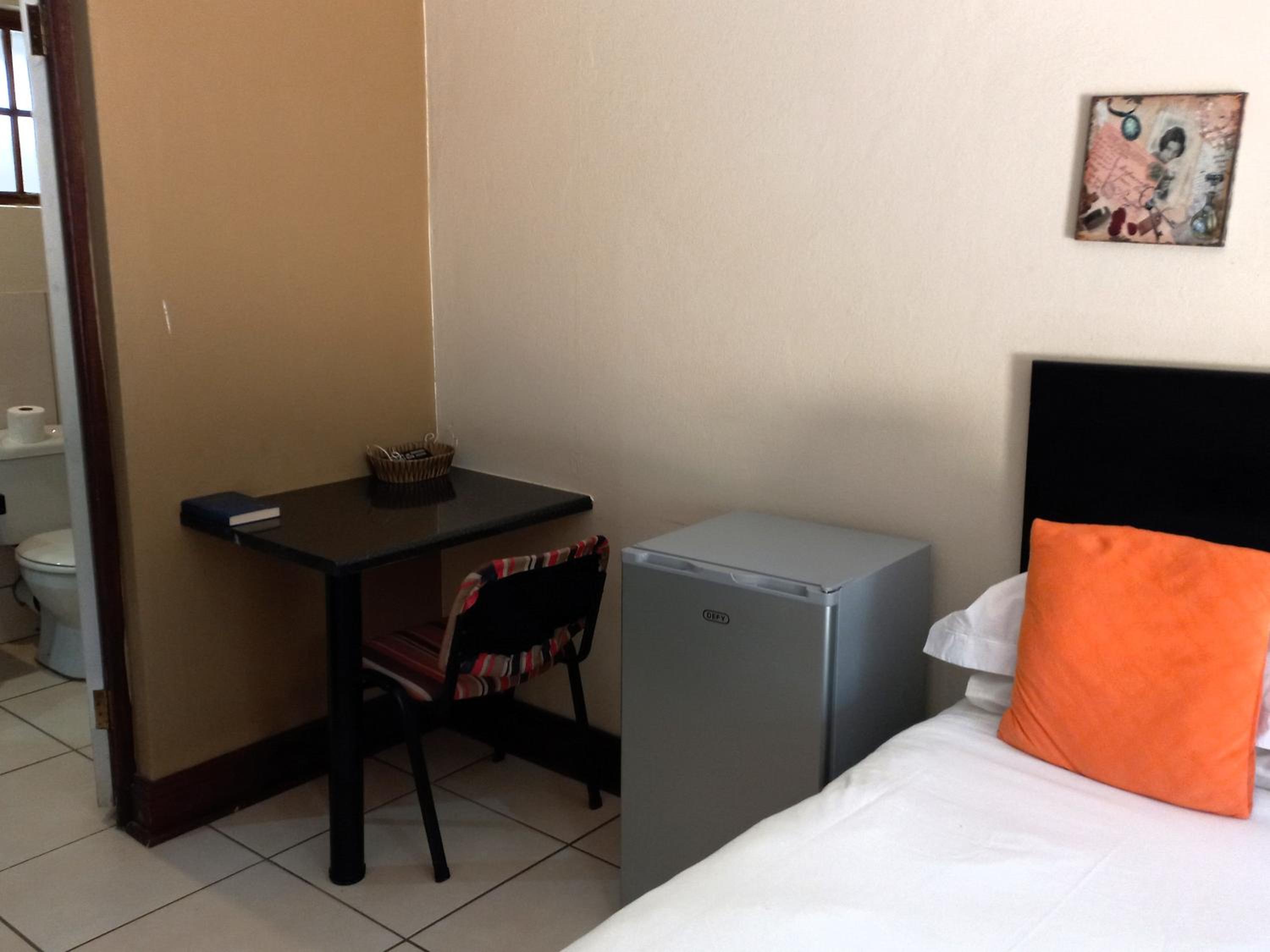 Budget Twin Single Bed Room photo 1