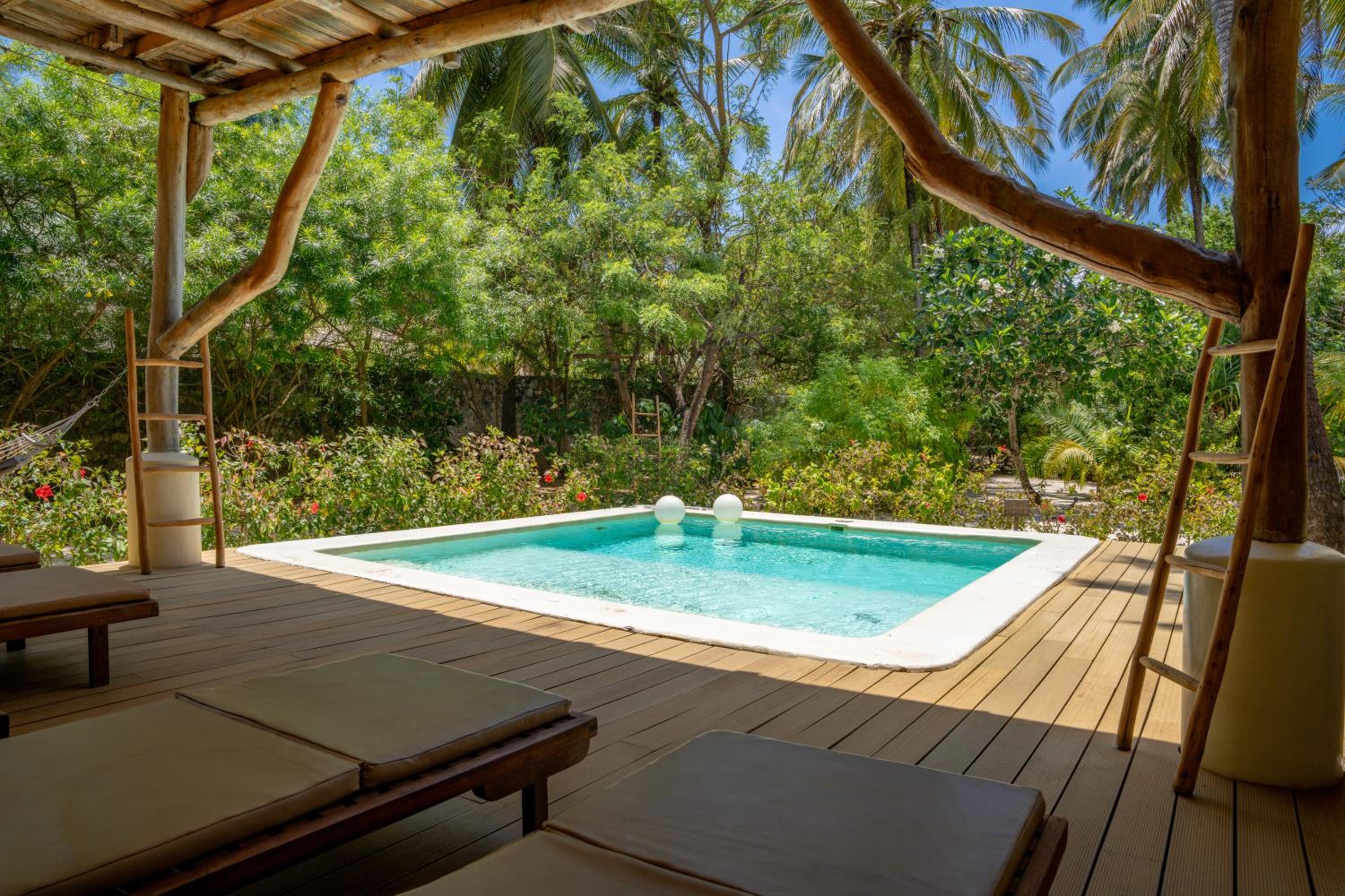 Deluxe Suite with Private Pool