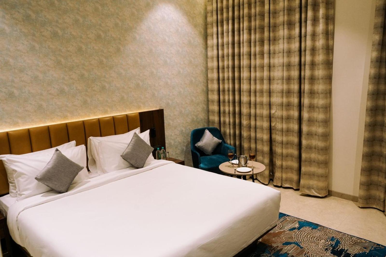 Executive Room - Photo 3