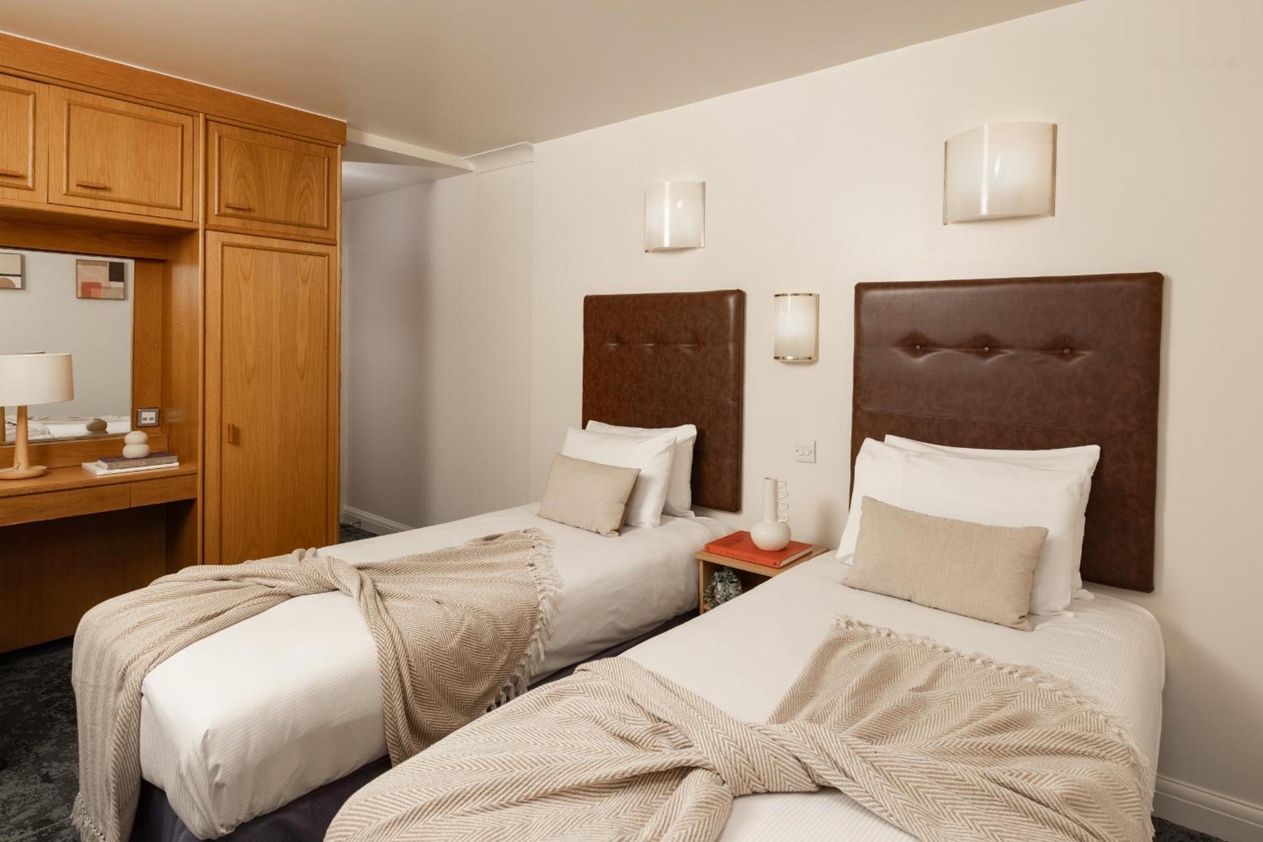 Classic Twin Room