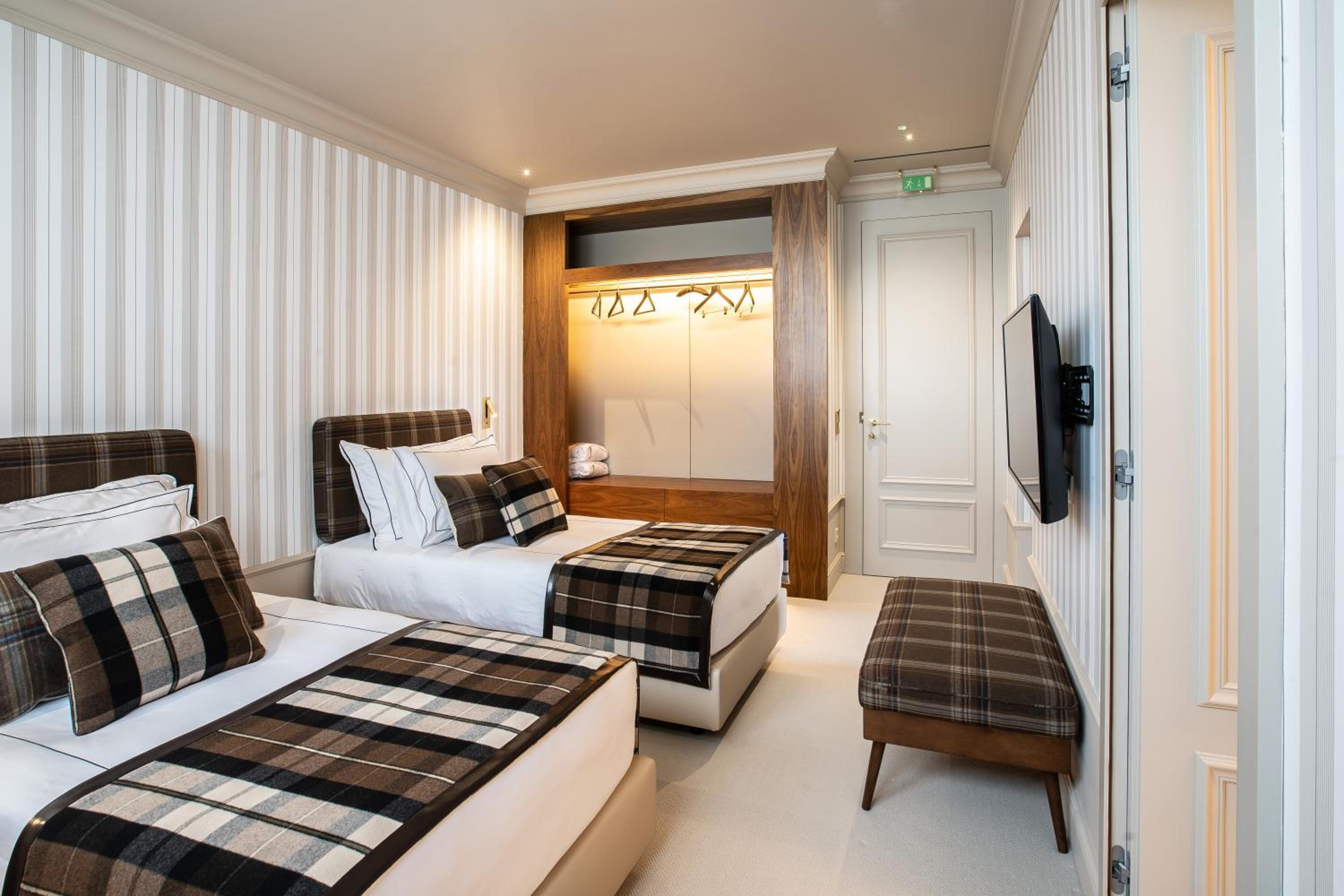 Small Double or Twin Room - Photo 1