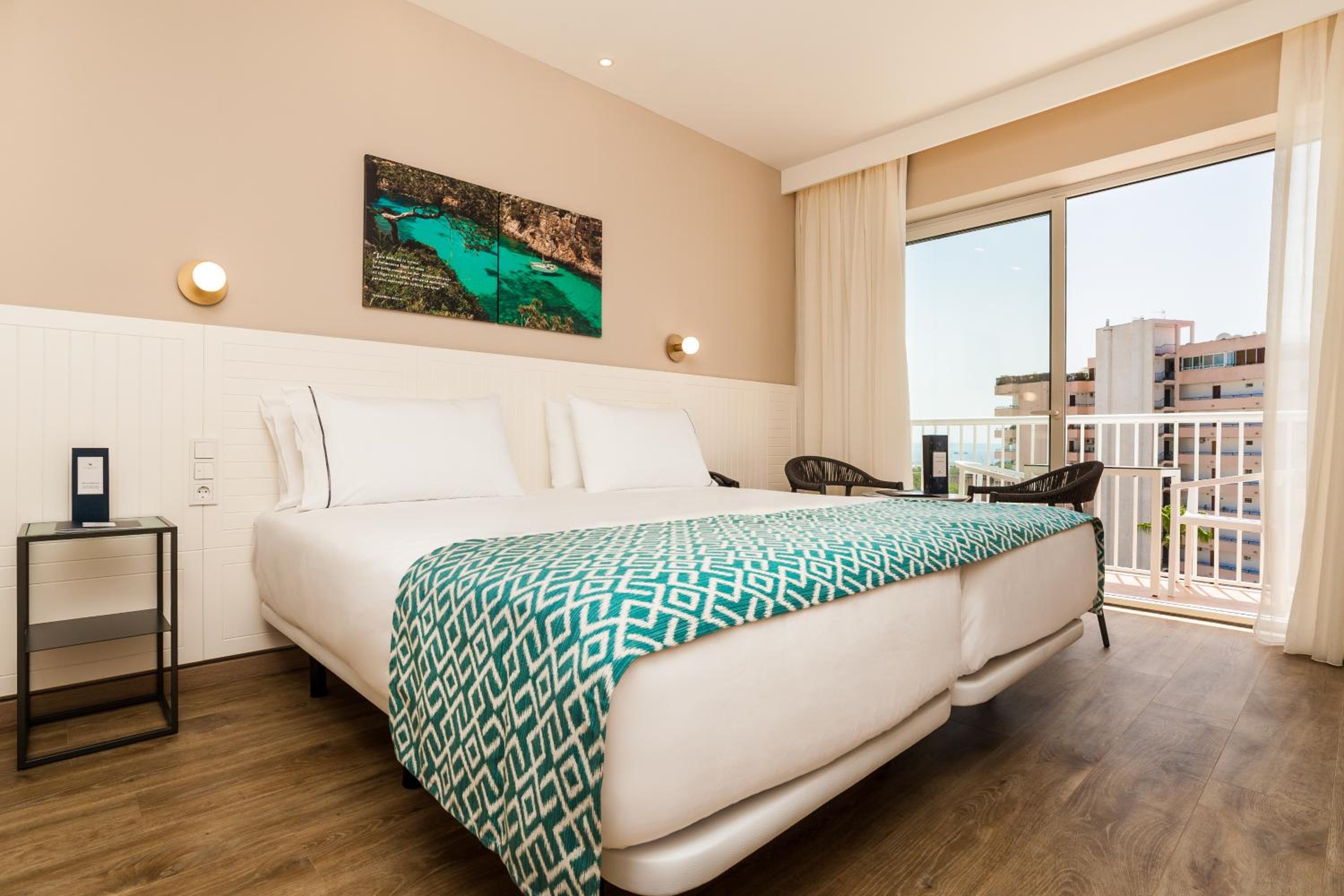 Twin Room with Balcony