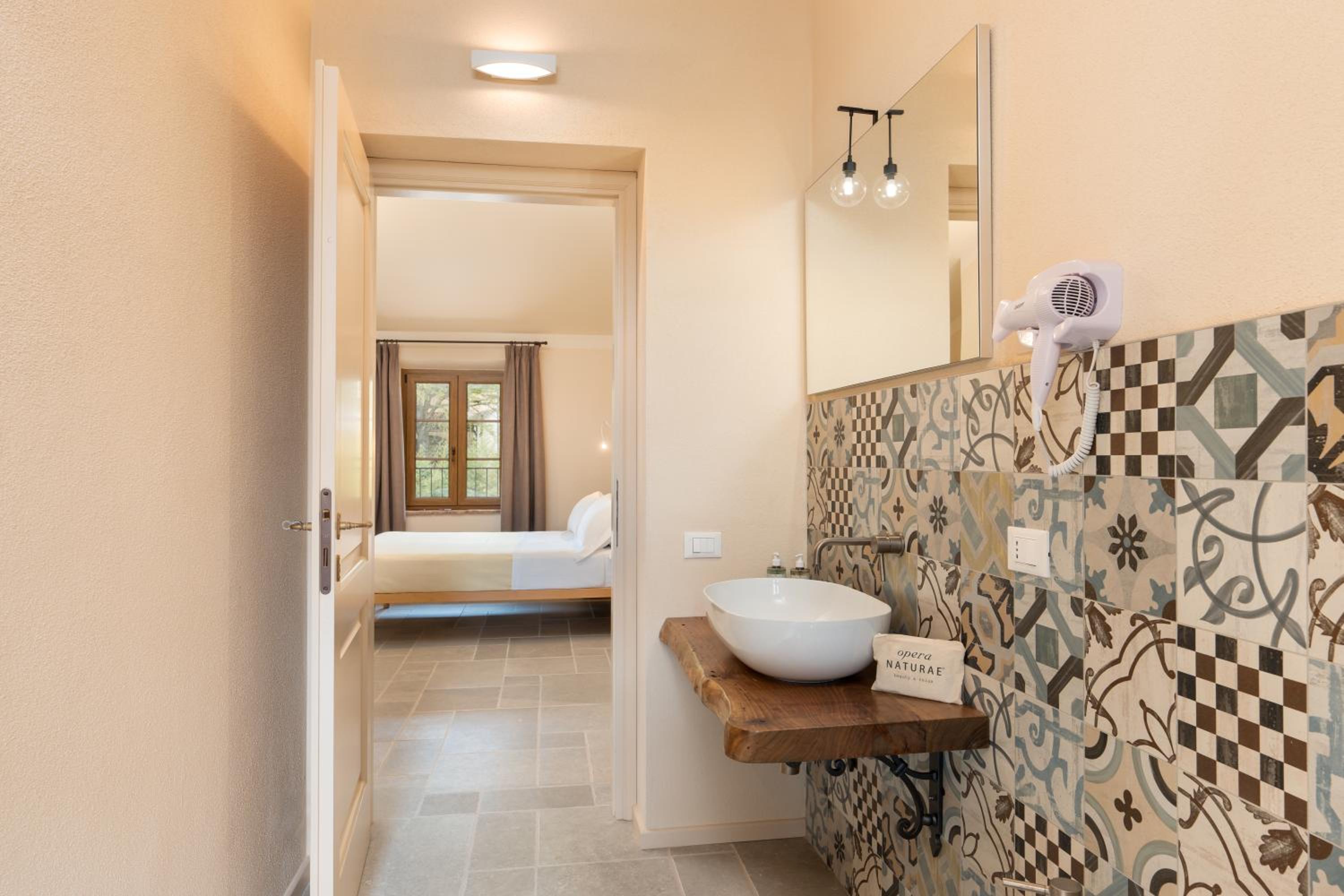 Standard Double or Twin Room photo 2
