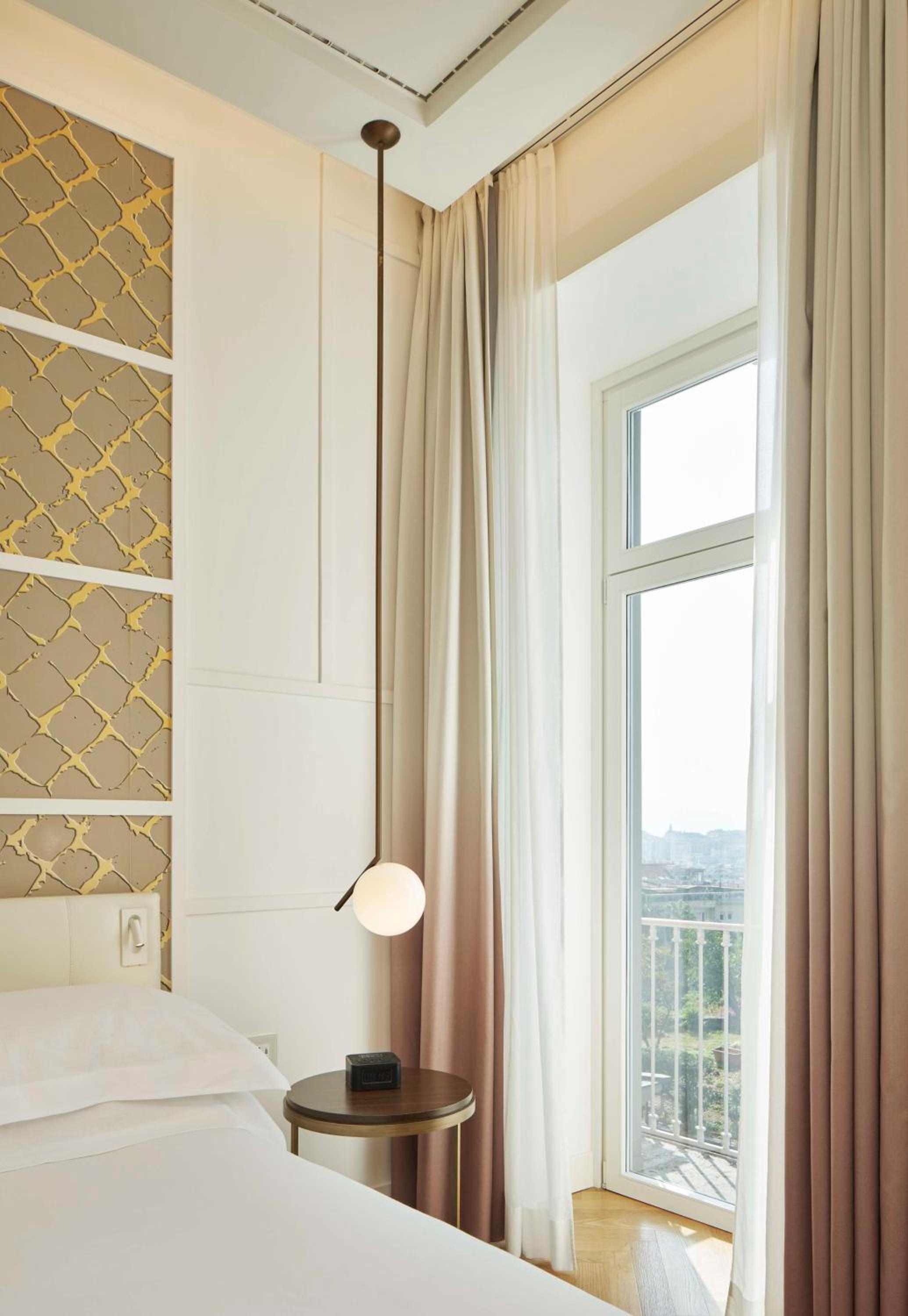 King Room - Mobility Accessible