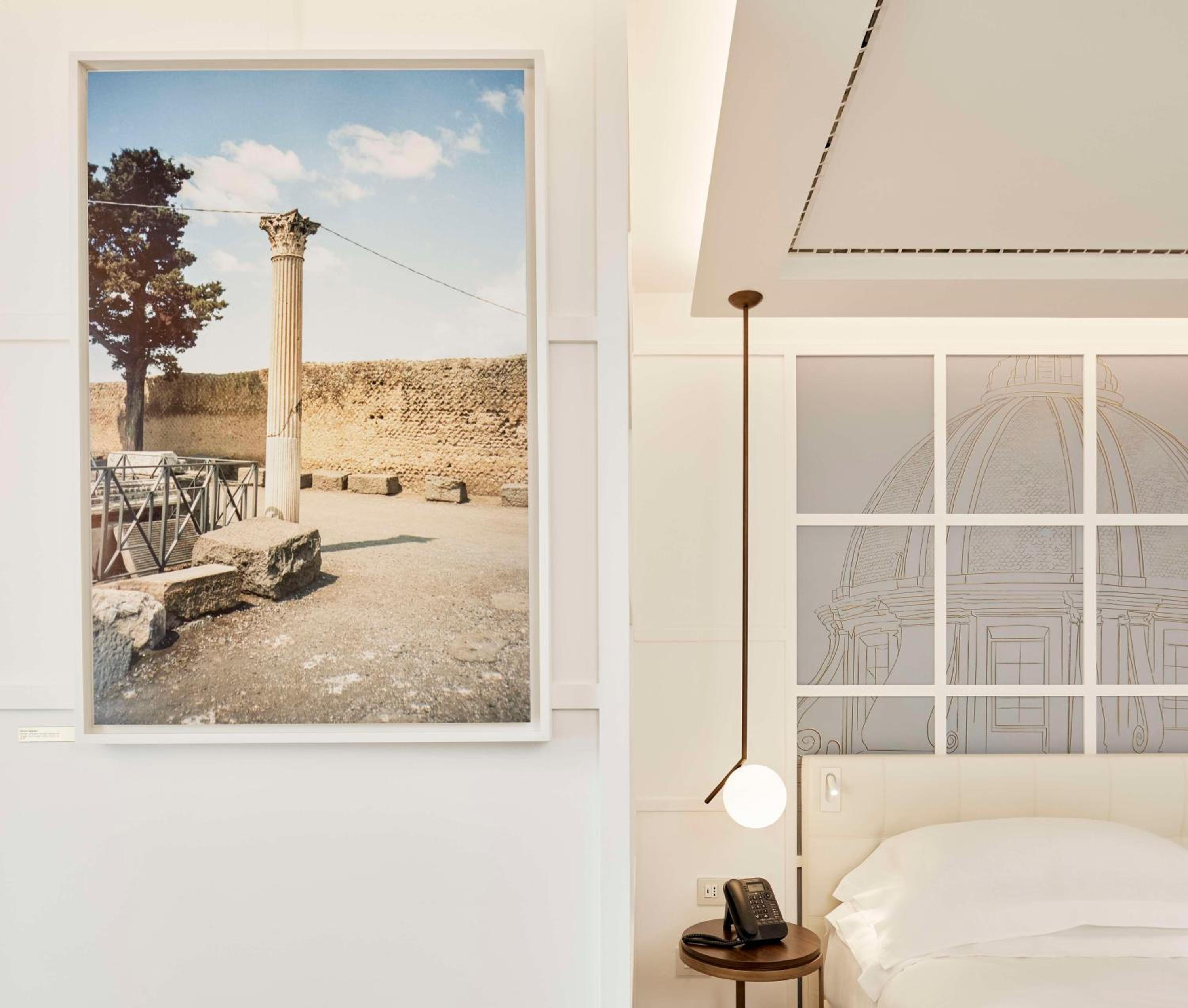 Superior Twin Room thumbnail 5
