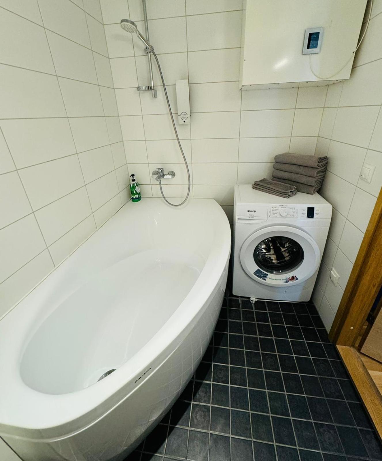 Two-Bedroom Apartment - Photo 8