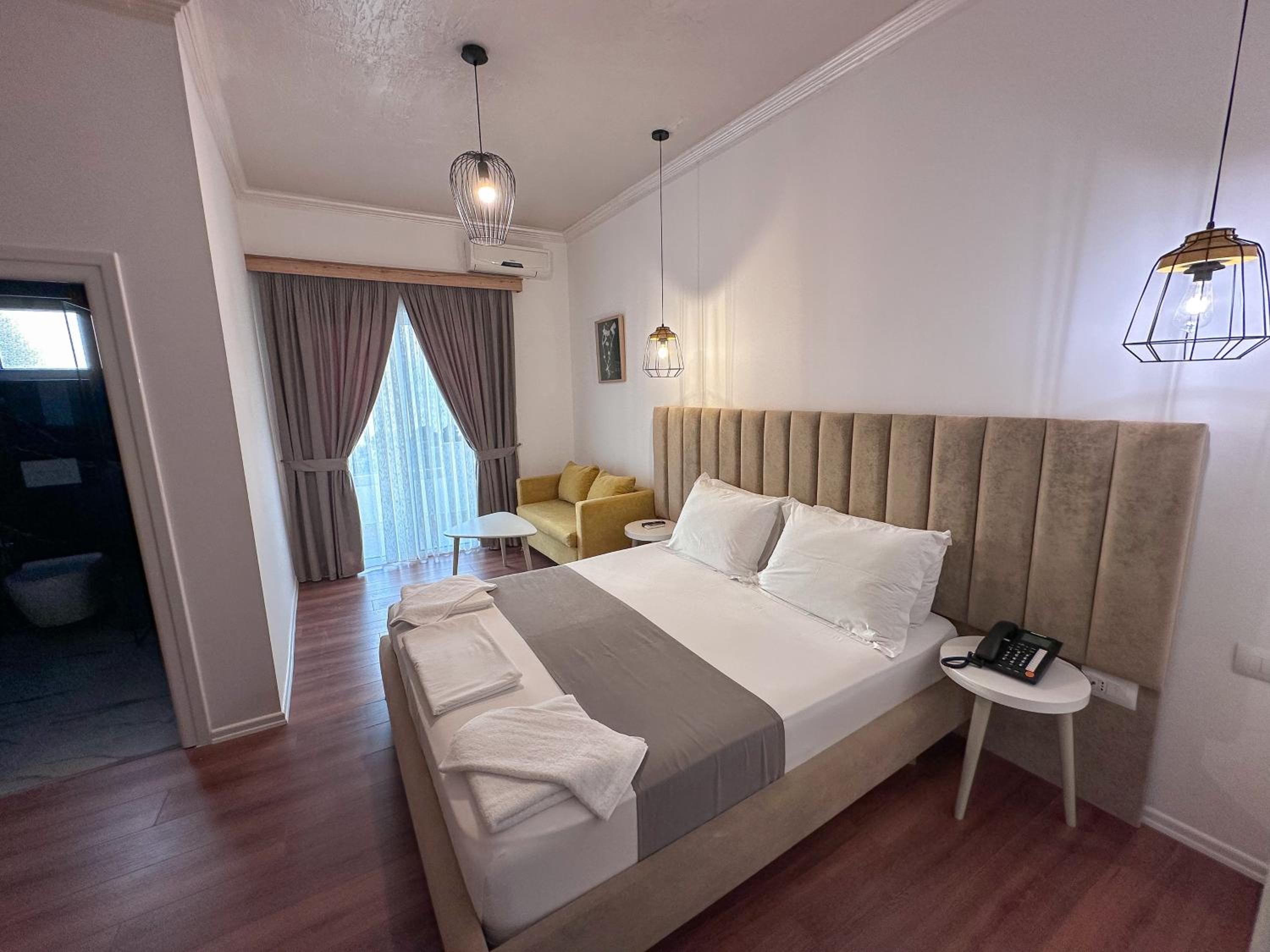 Double Room with Balcony photo 3