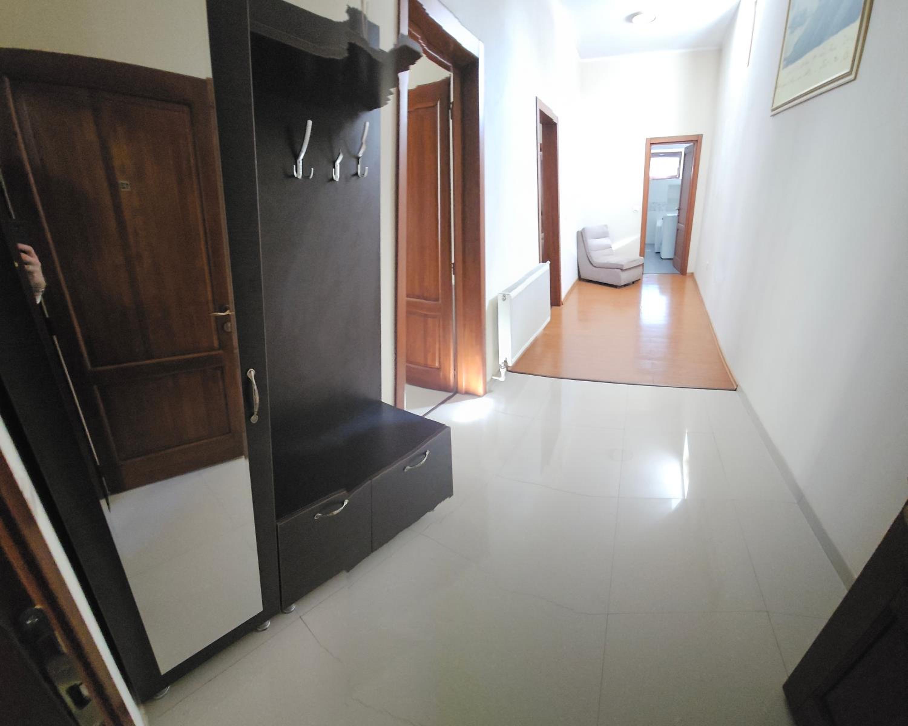 One-Bedroom Apartment - Photo 5