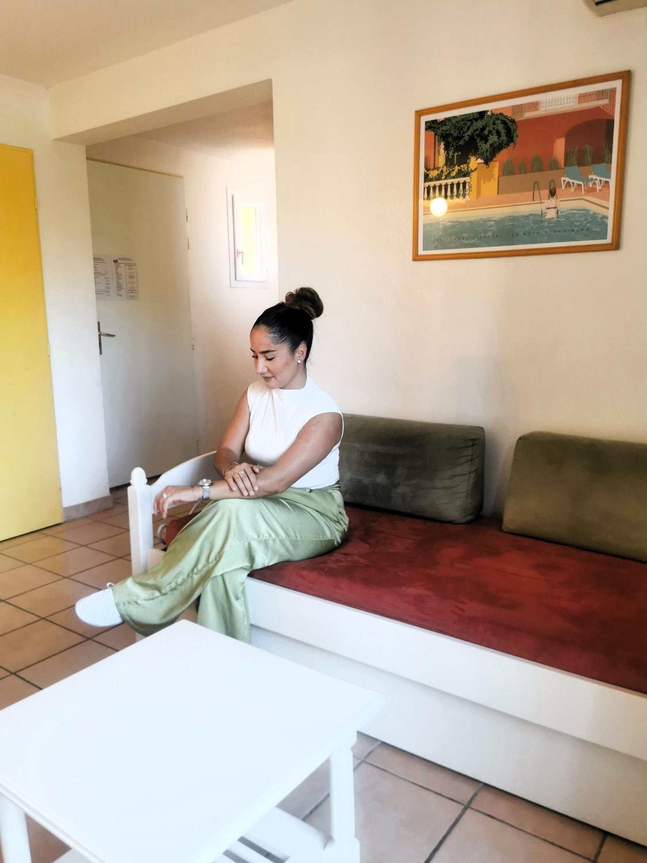 Two-Bedroom Apartment - Hotel Services photo 2