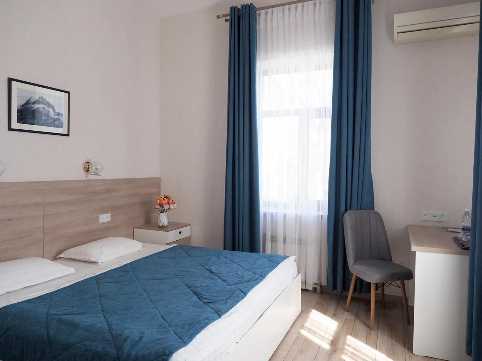Standard Double or Twin Room - Photo 4