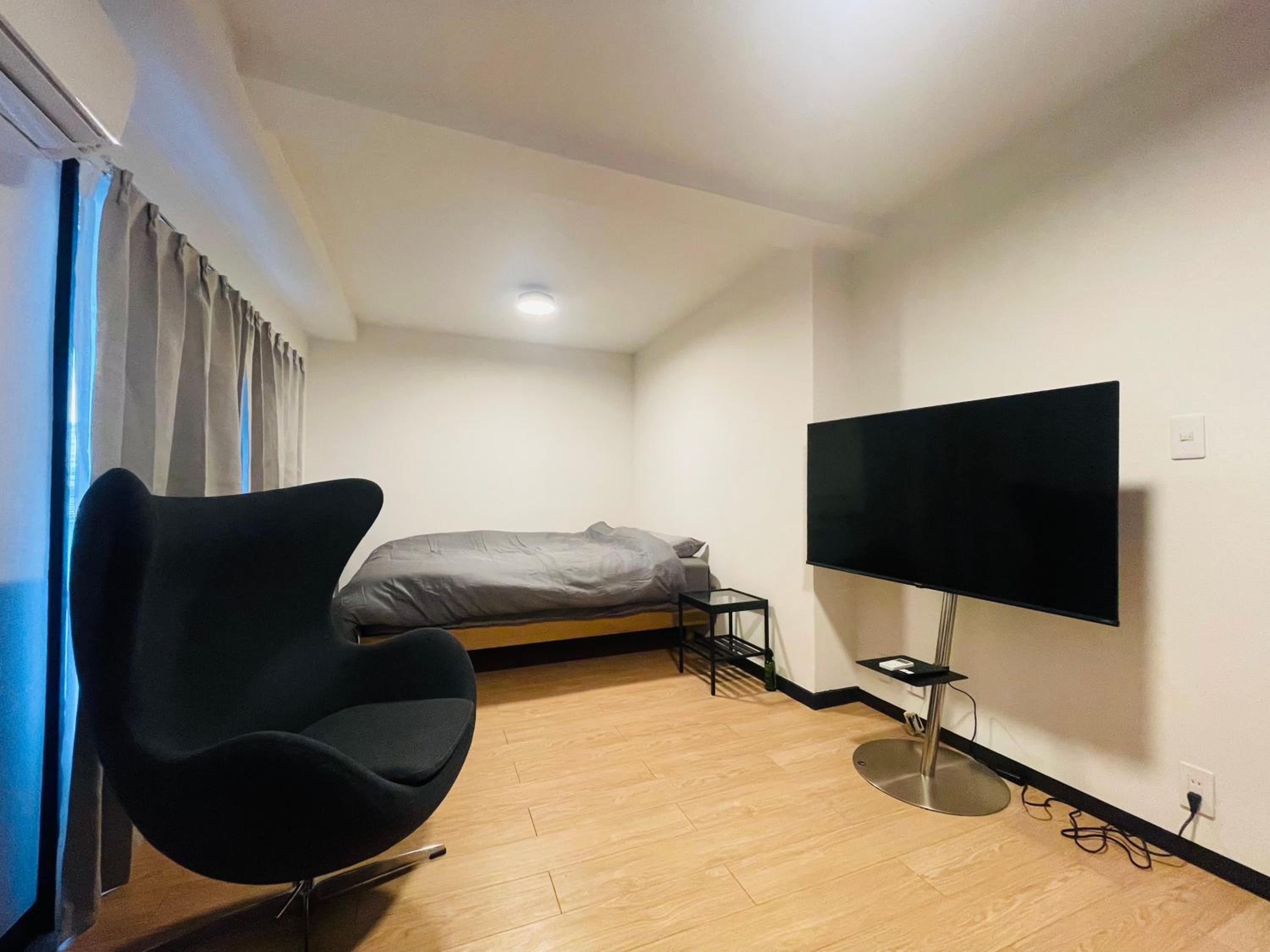 One-Bedroom Apartment photo 3