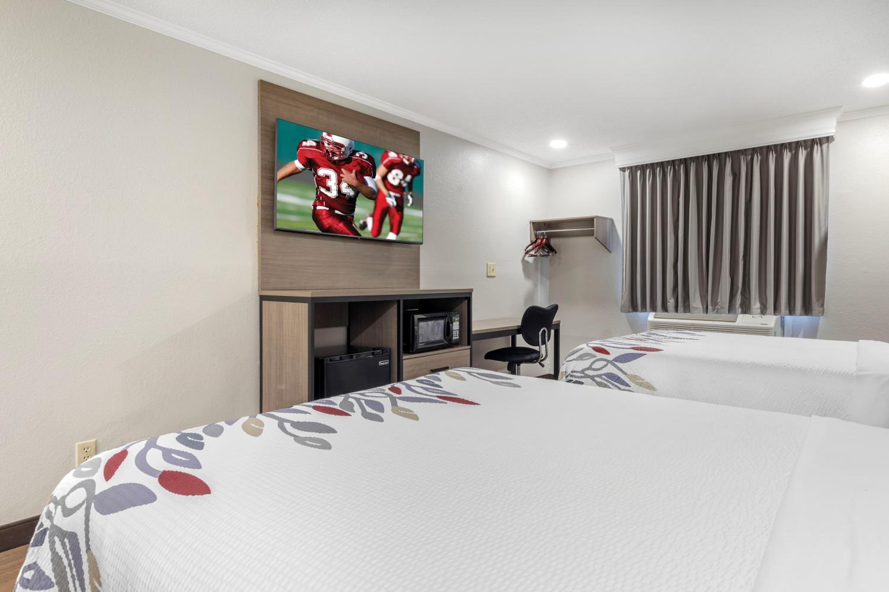 Deluxe Room with Two Double Beds Non-Smoking - Photo 1