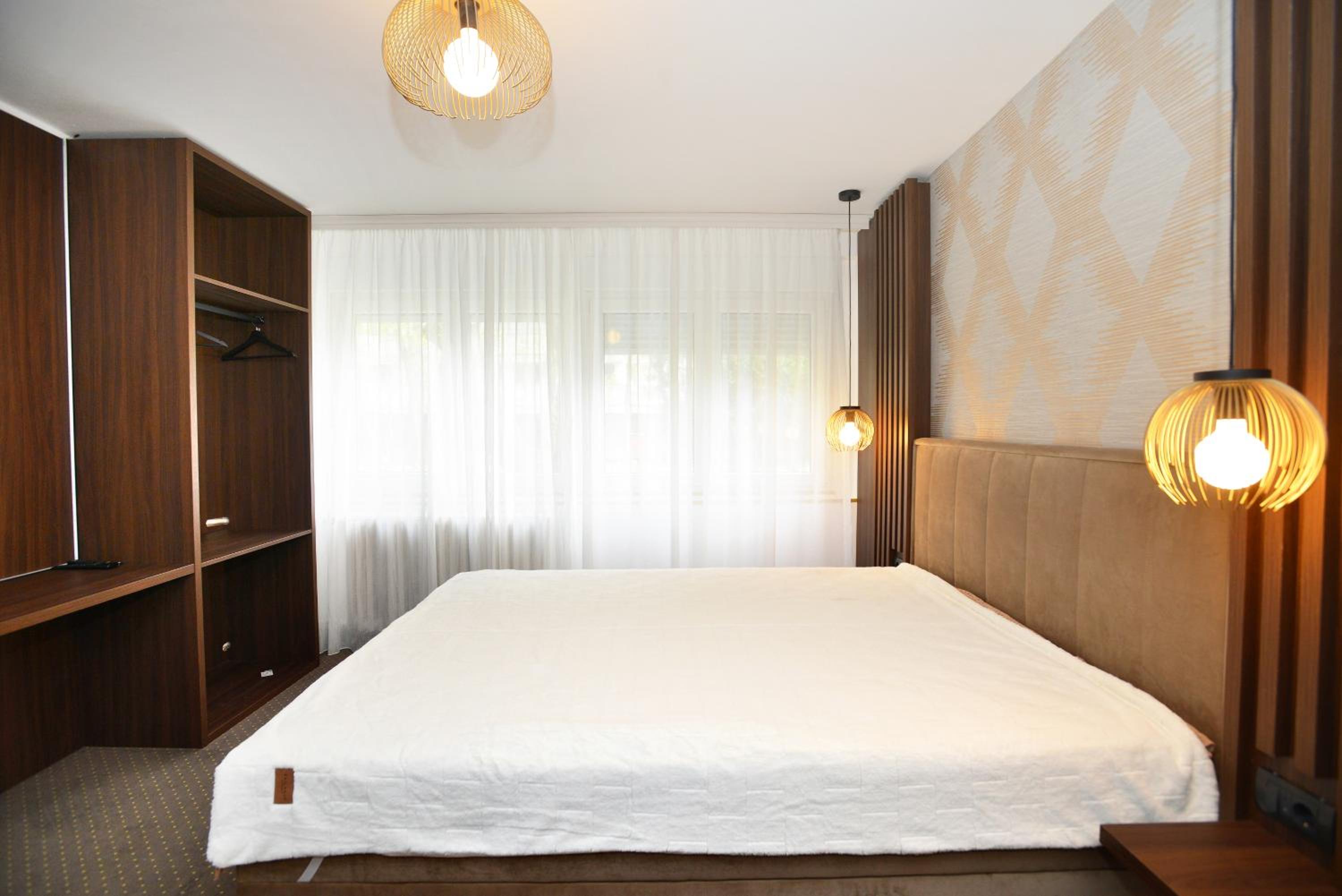 Two-Bedroom Deluxe Apartment photo 3