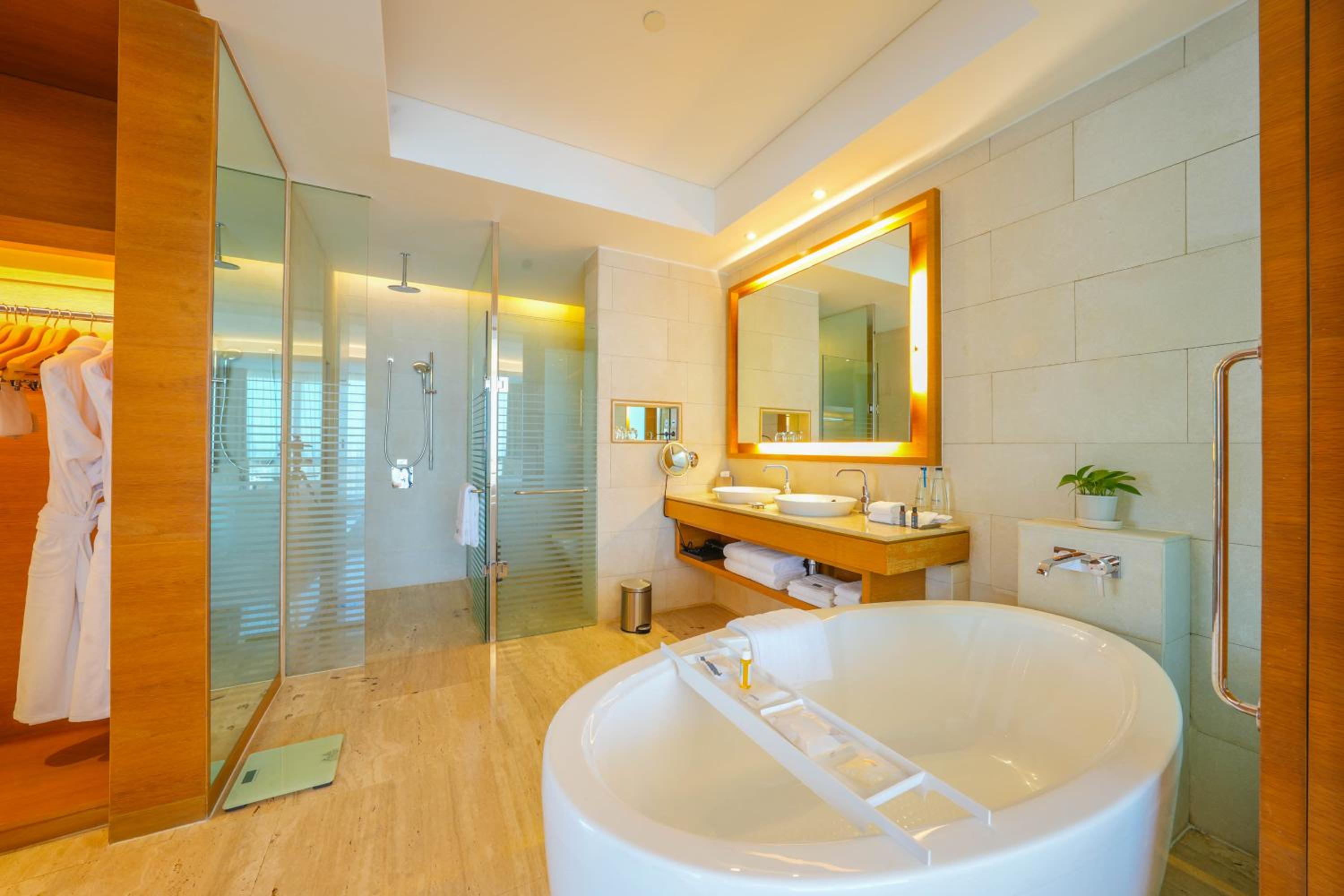 Executive King Suite with Lounge Access with 15% discount on Spa - Photo 6
