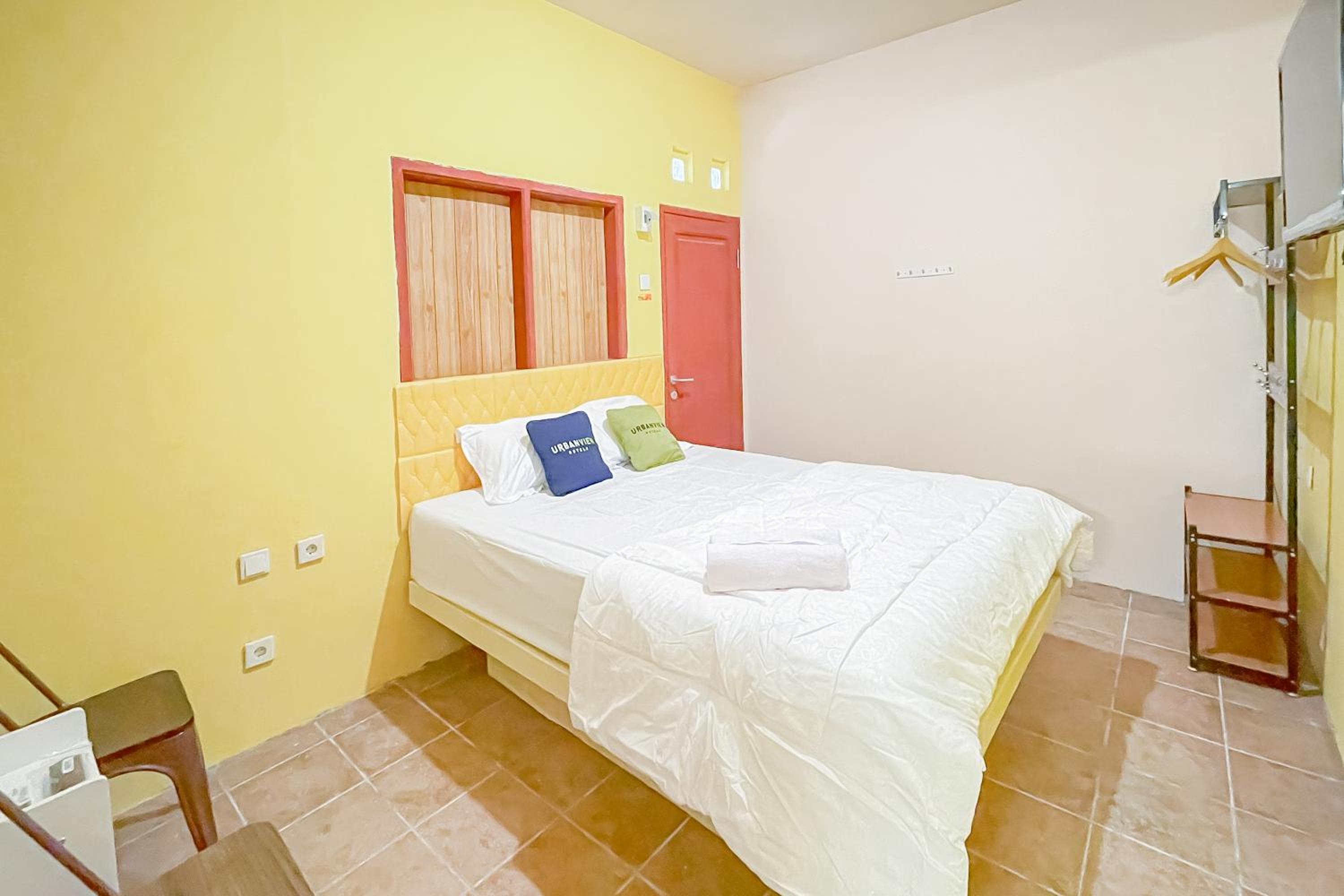 Deluxe Room - Photo 6