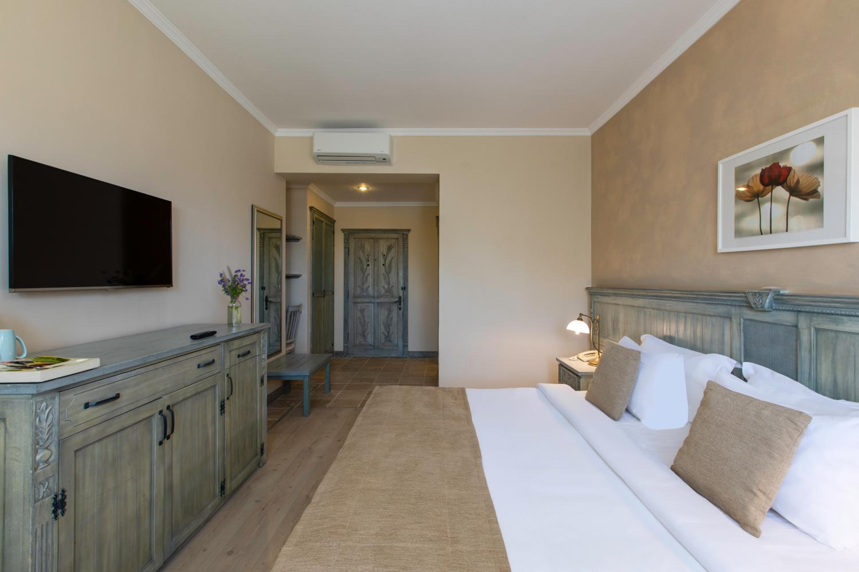 Deluxe Double or Twin Room with Garden View photo 1