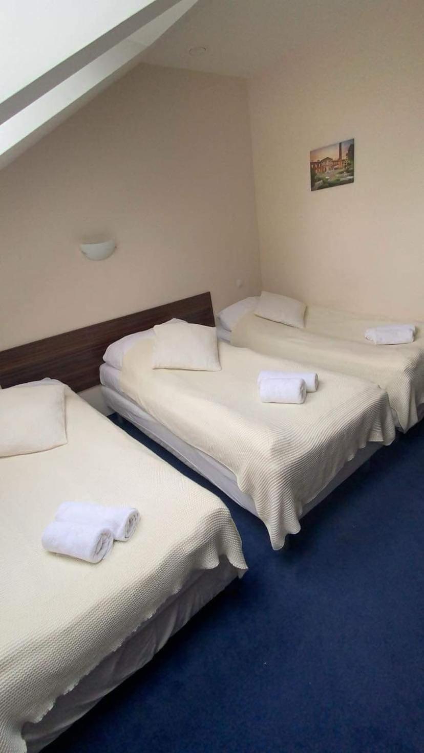 Comfort Triple Room with Shower