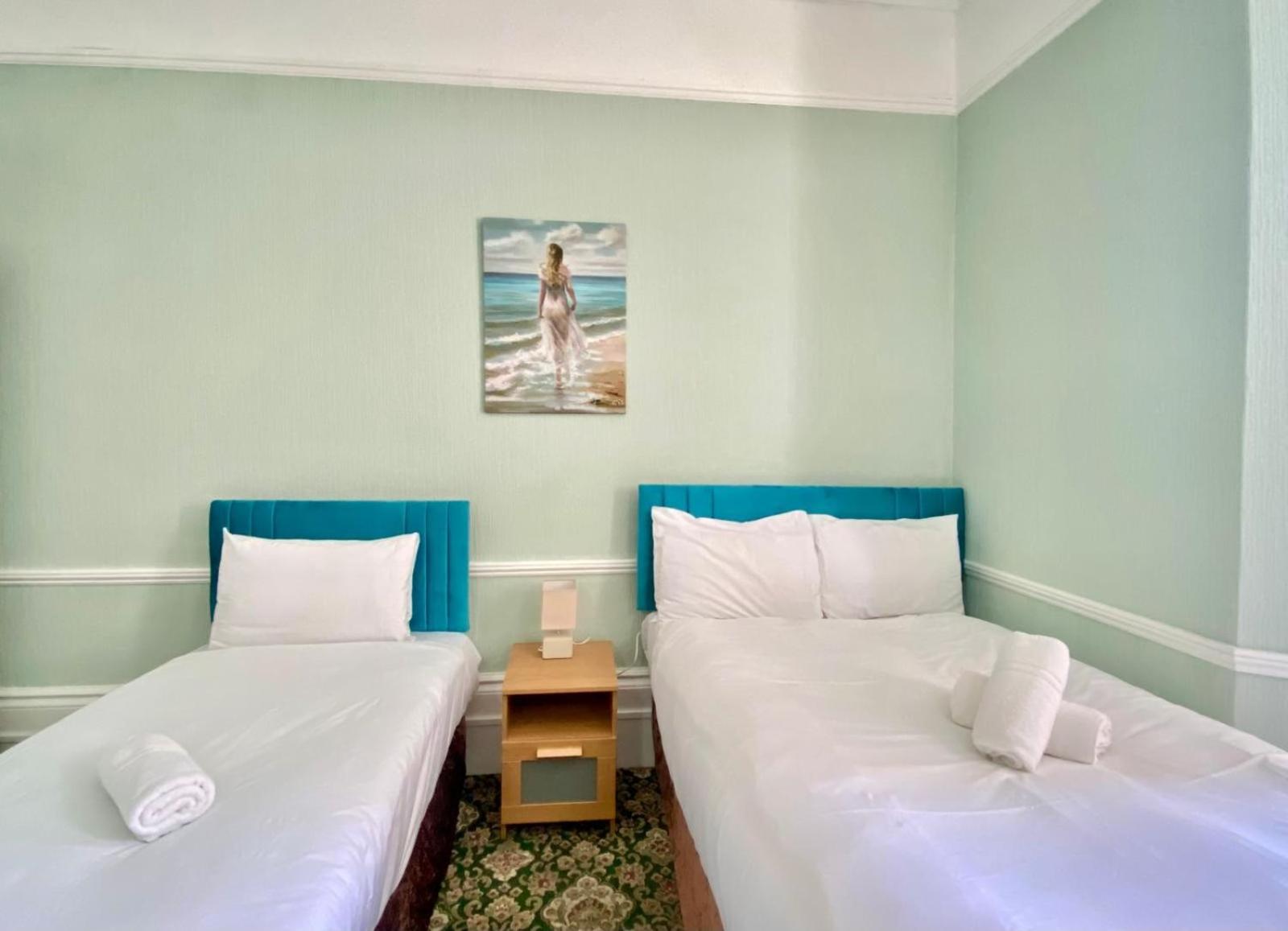 Double Room with Extra Bed (2 Adults + 1 Child) photo 2