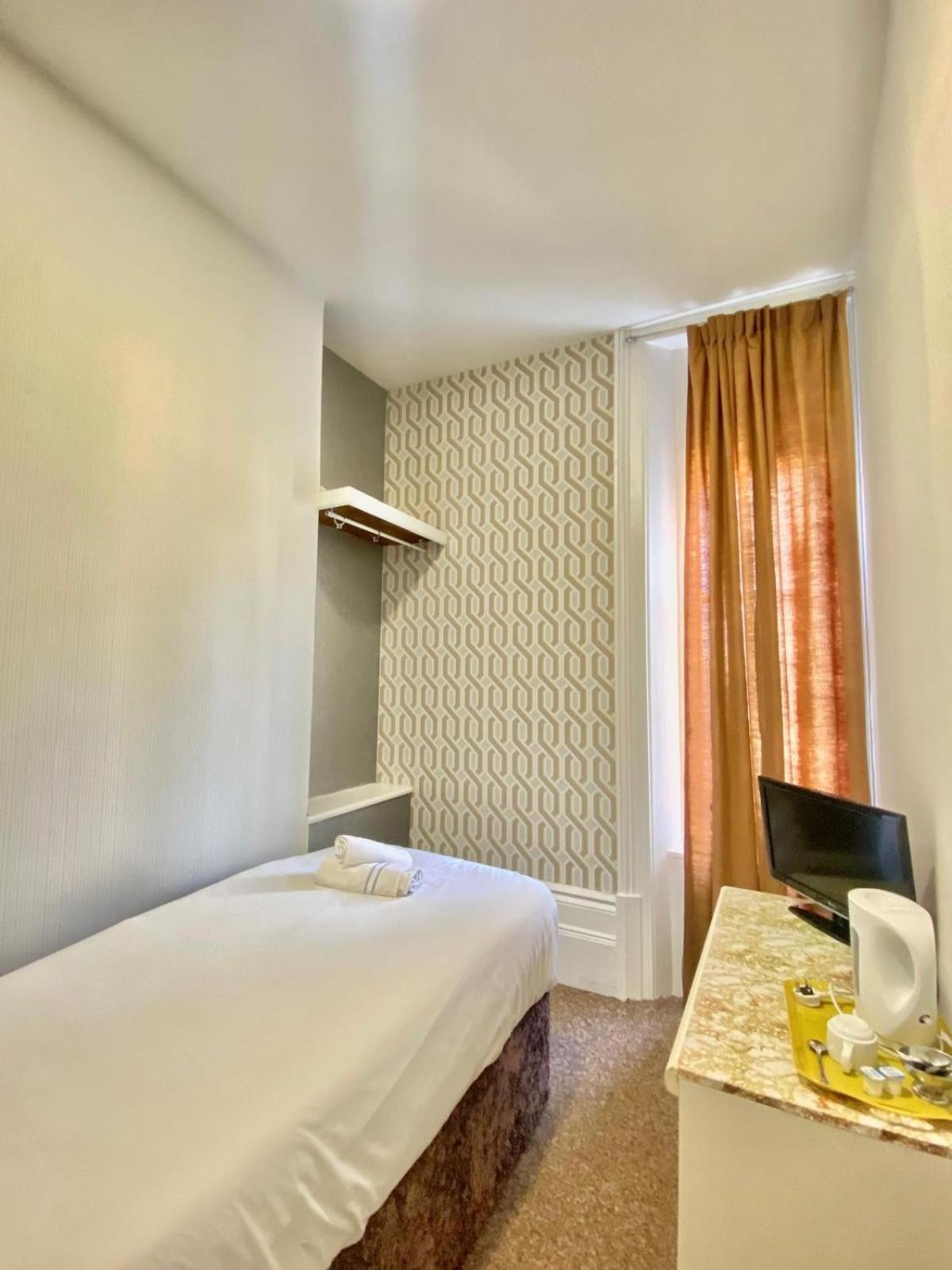 Single Room photo 1