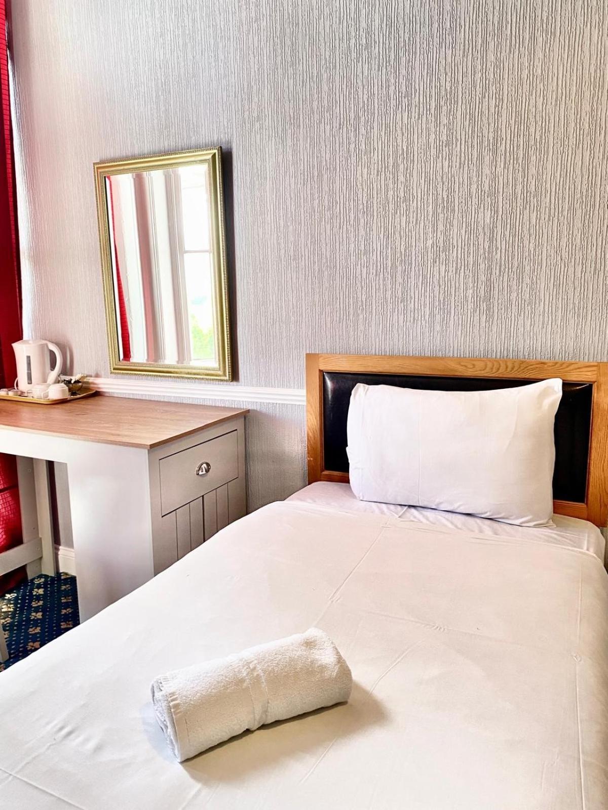 Single Room photo 3
