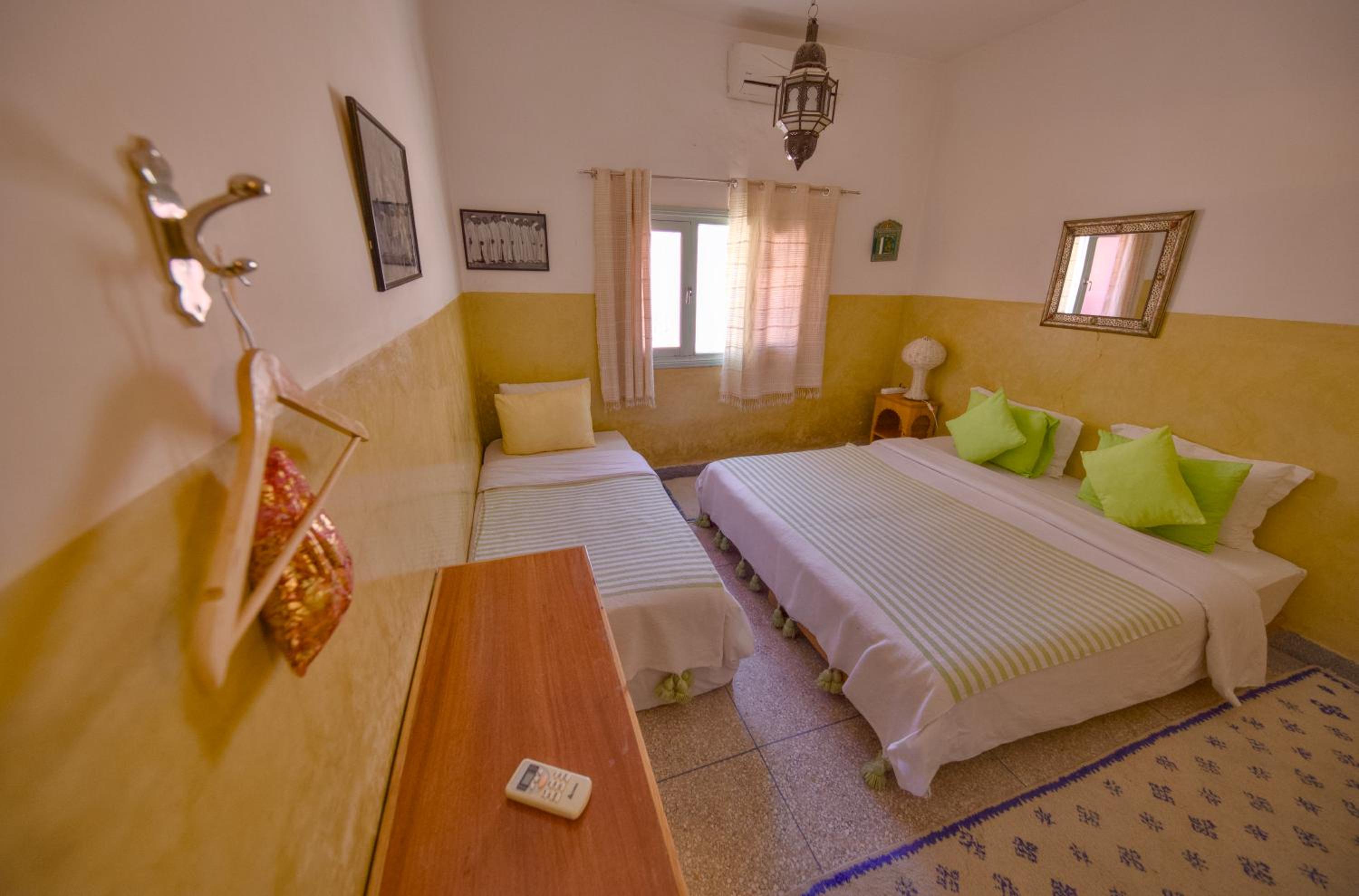 Basic Triple Room photo 2