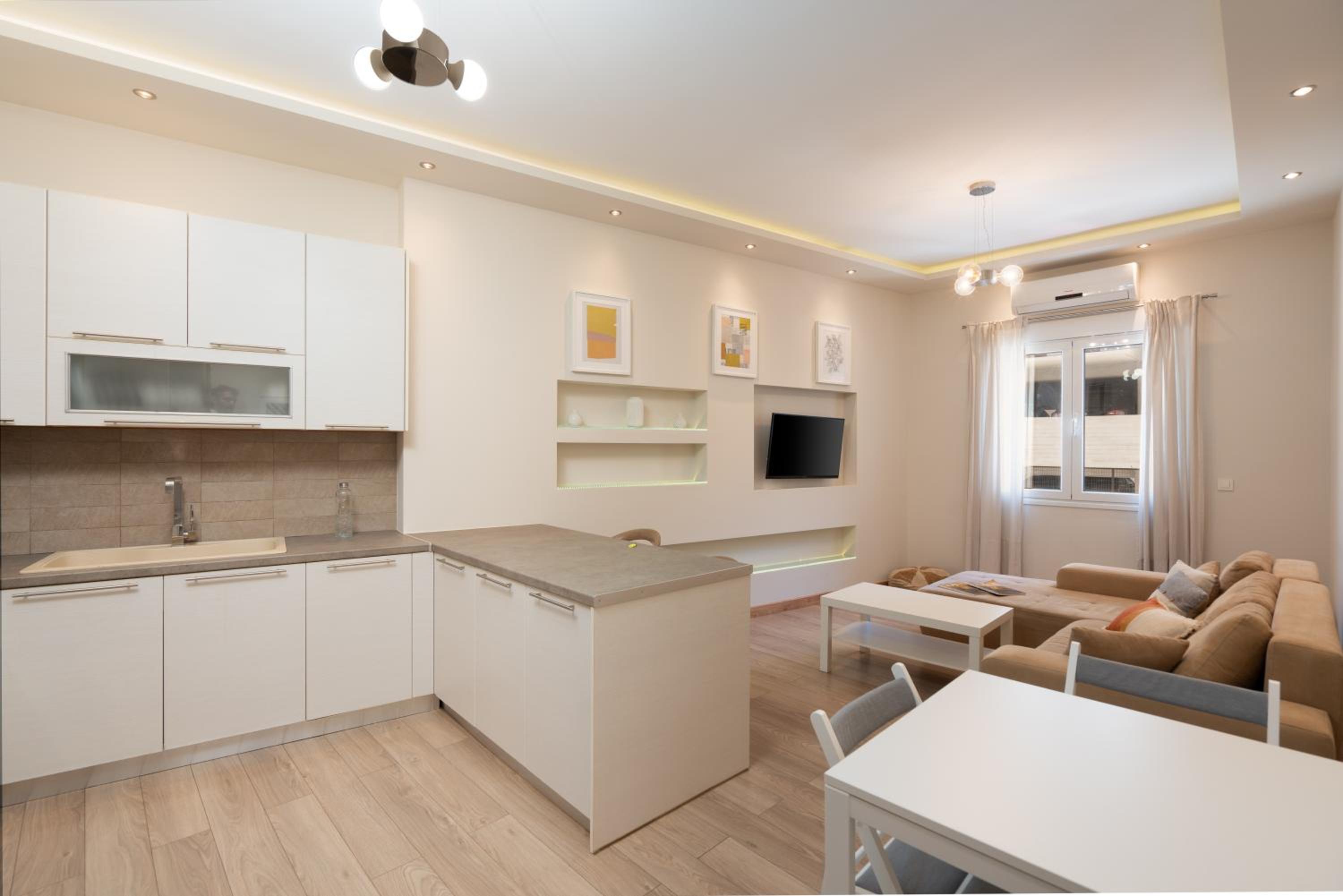 One-Bedroom Apartment