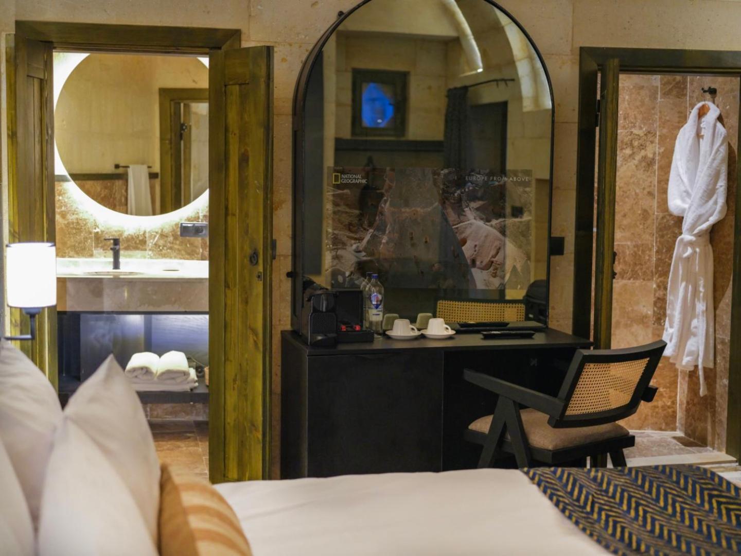 Suite with Private Pool photo 3
