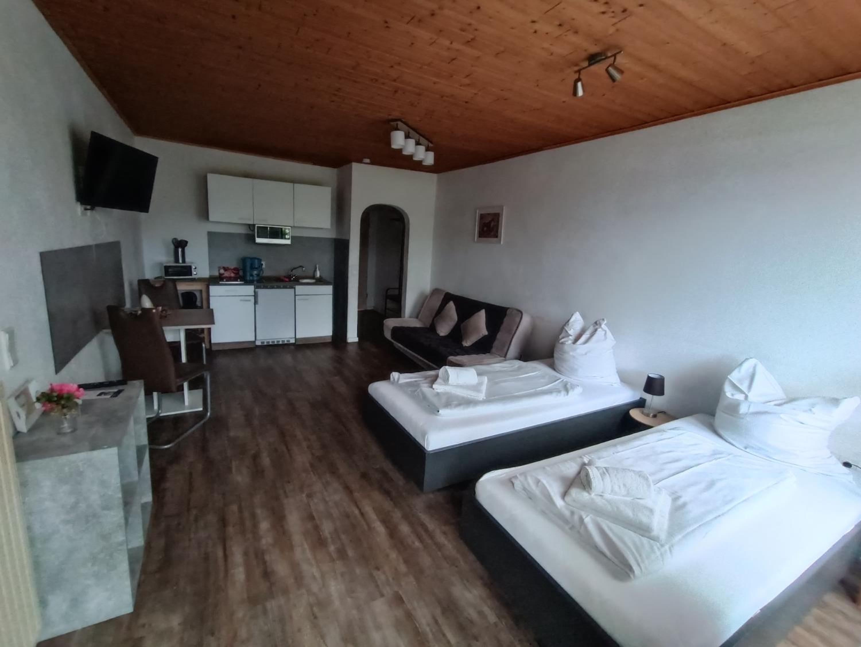 Apartment - Ground Floor (Wohnung 6) photo 1