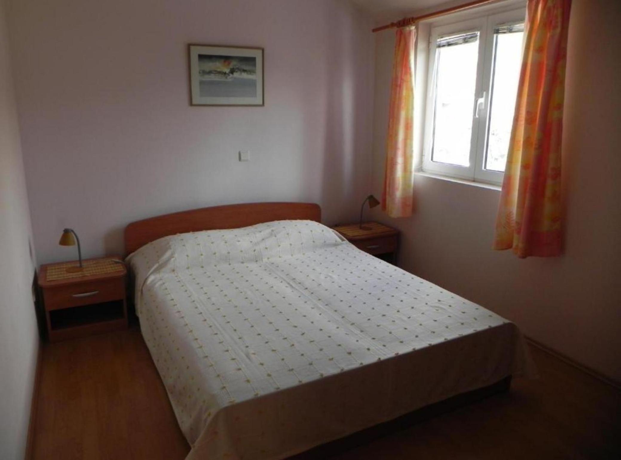 One-Bedroom Apartment with Balcony photo 1