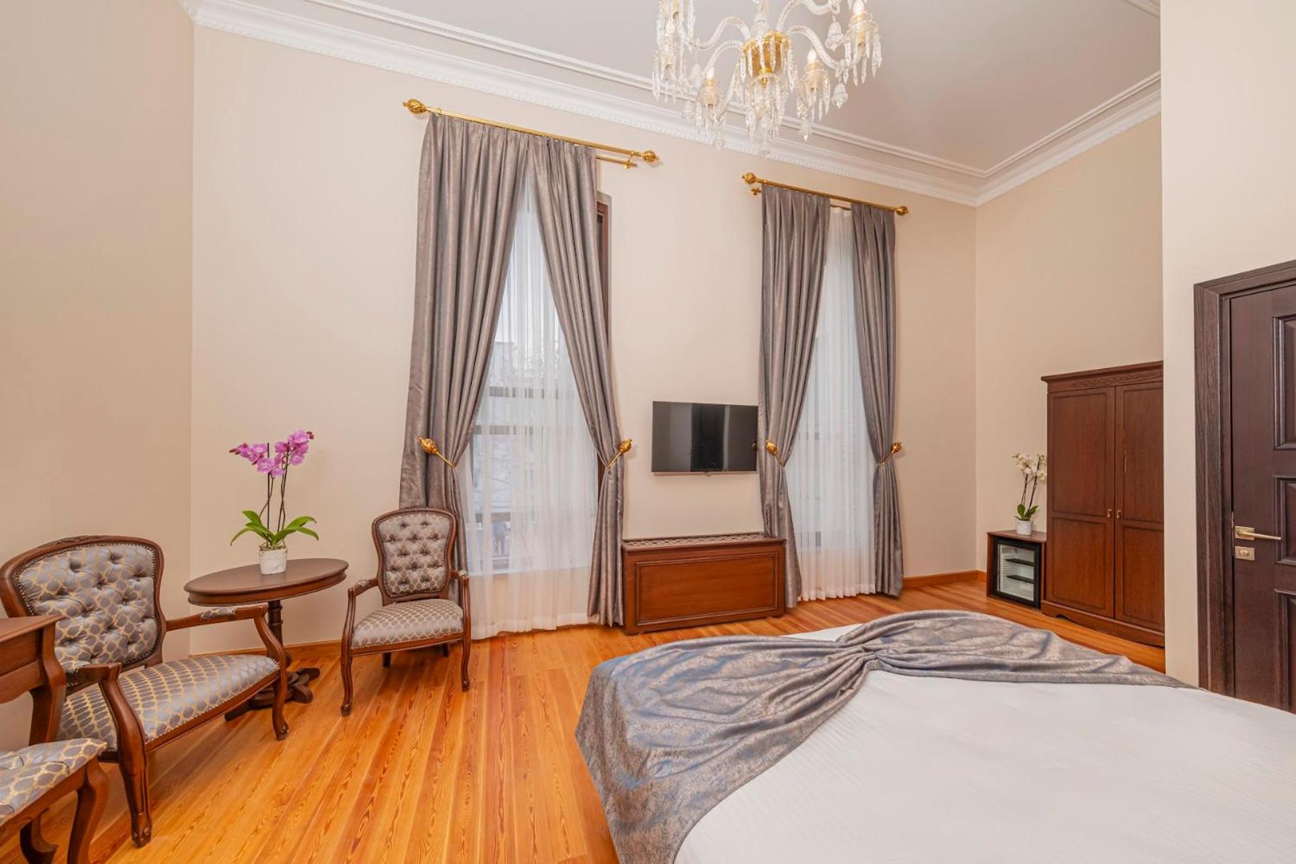 Standard Double or Twin Room photo 1