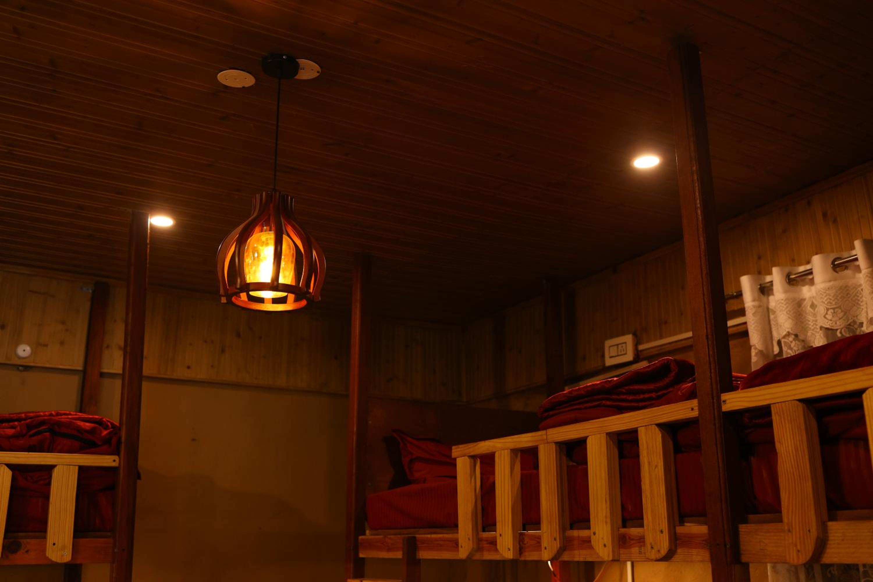 Bed in 6-Bed Mixed Dormitory Room photo 3
