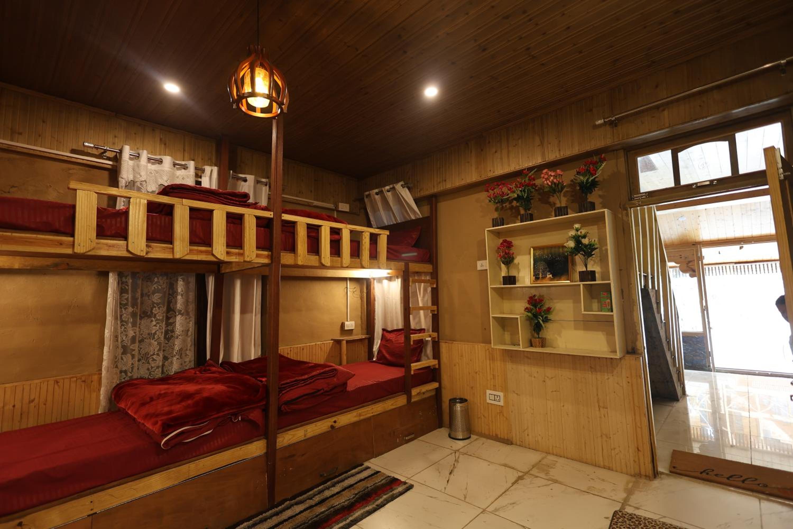 Bed in 6-Bed Mixed Dormitory Room photo 1