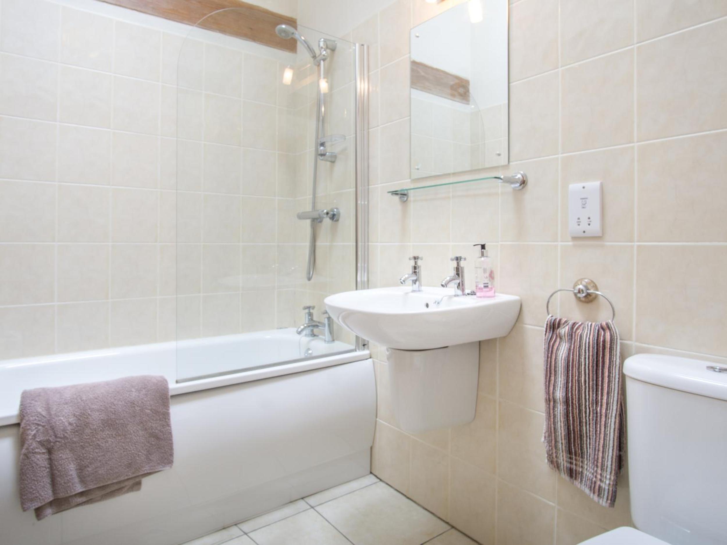 Two-Bedroom House photo 2