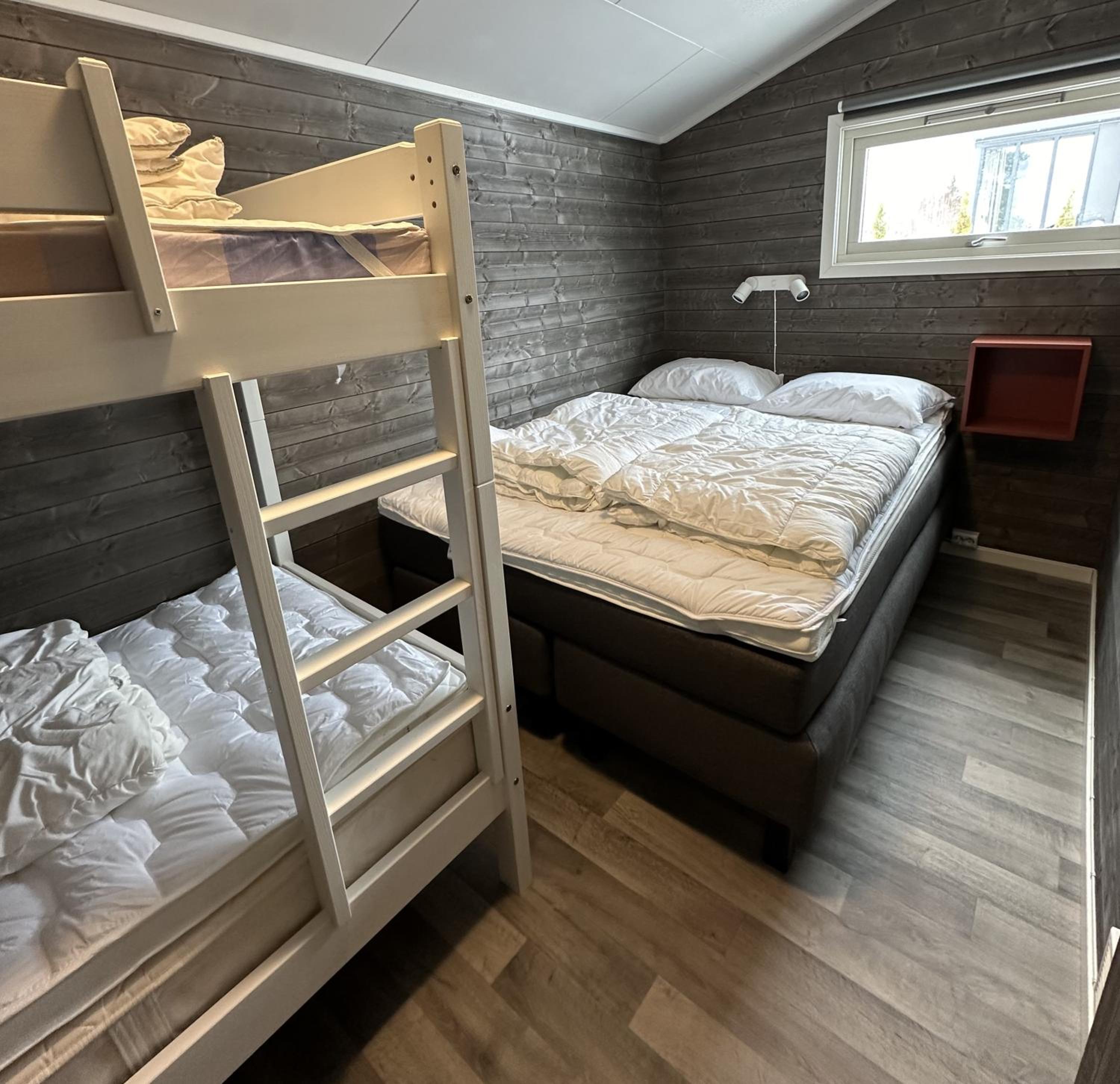 One-Bedroom Cottage - Photo 3