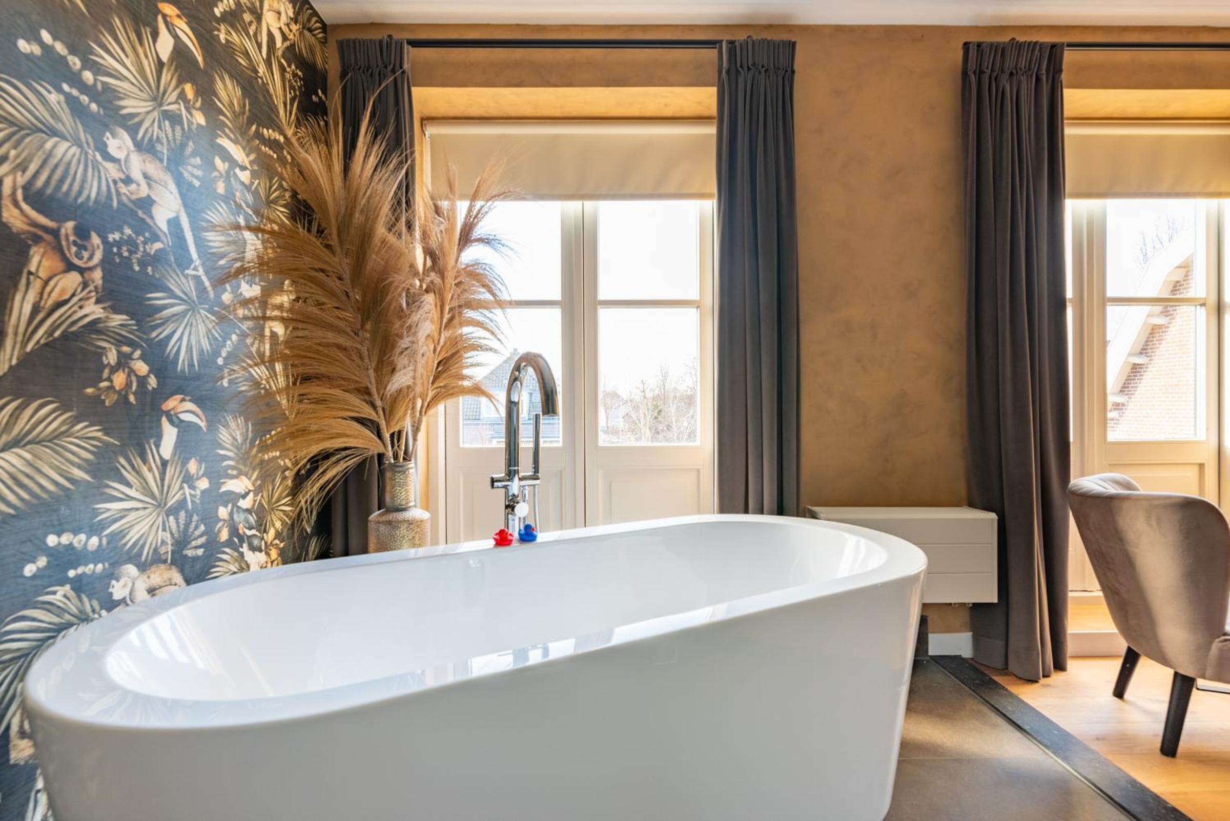 Deluxe Double Room with Bath photo 2