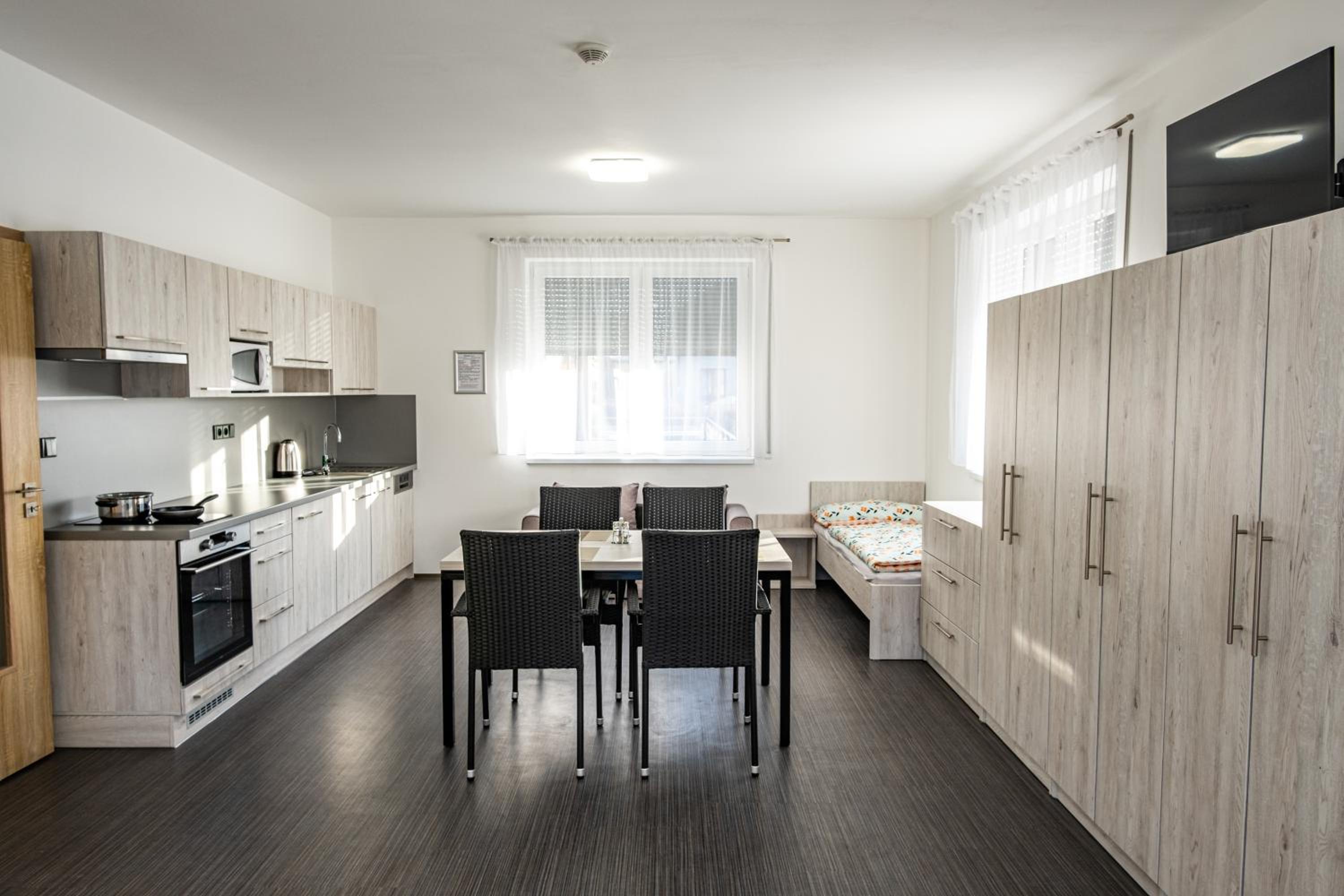 Apartment - Photo 4